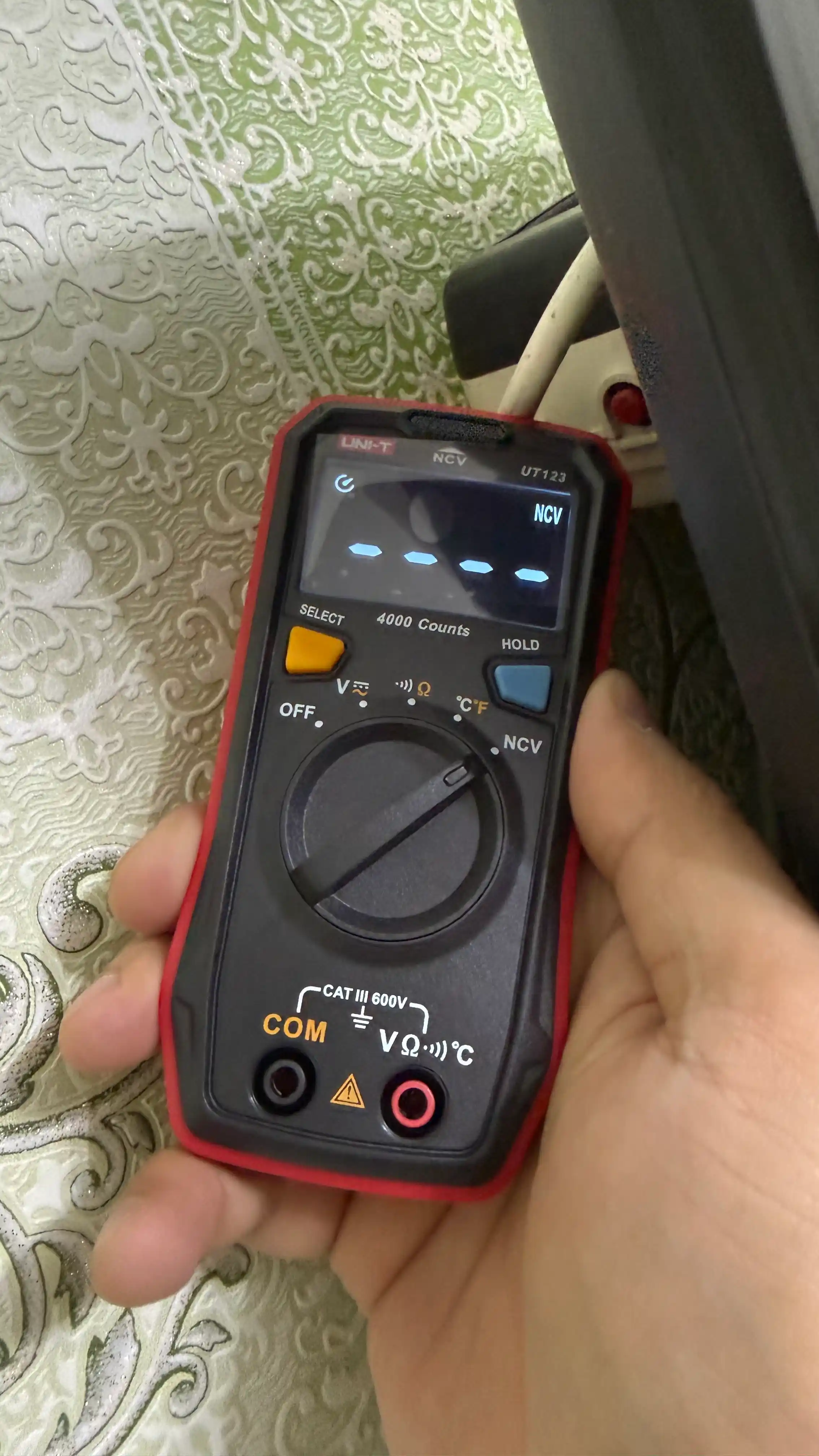 UNI-T UT123 Цифровой мультиметр