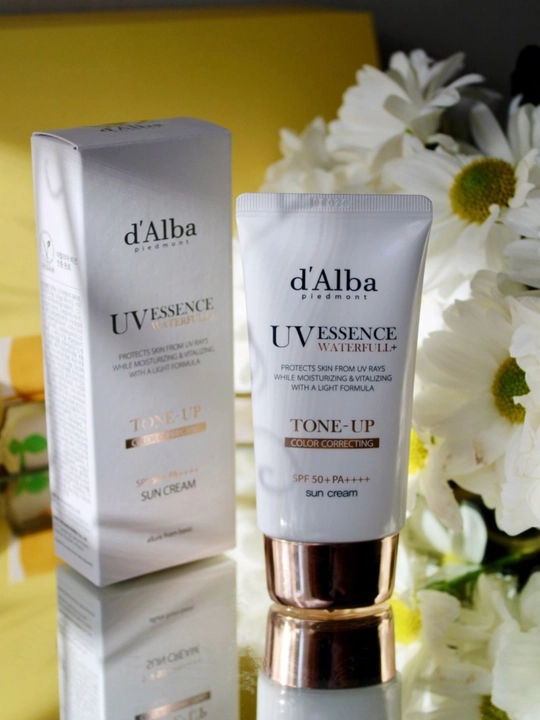 D’Alba UV Essence Waterfull Tone-Up SPF50+ PA++++ — солнцезащитный крем