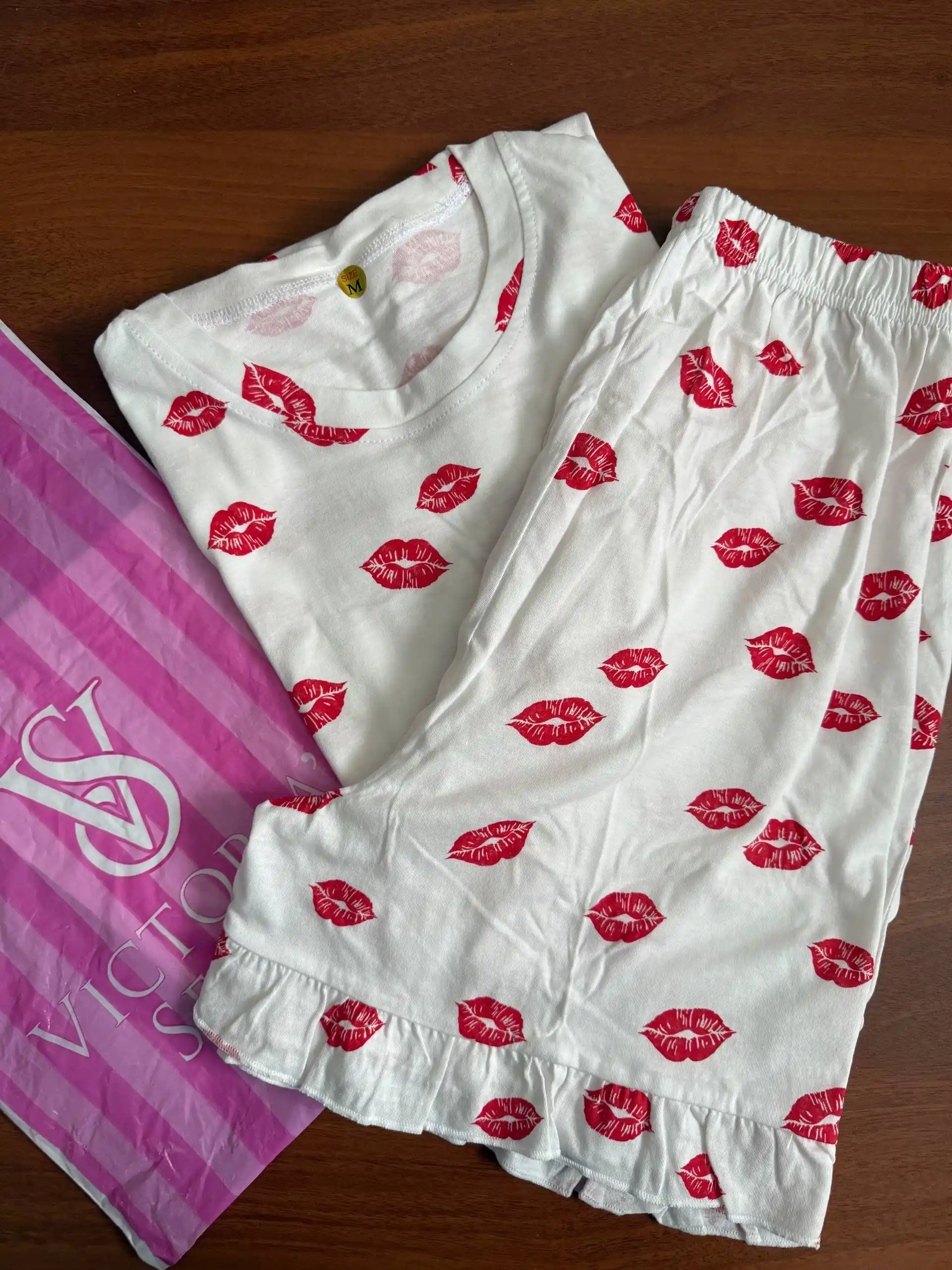 Ayollar va qizlar uchun pijama, shortik, futbolka, pijama yozgi