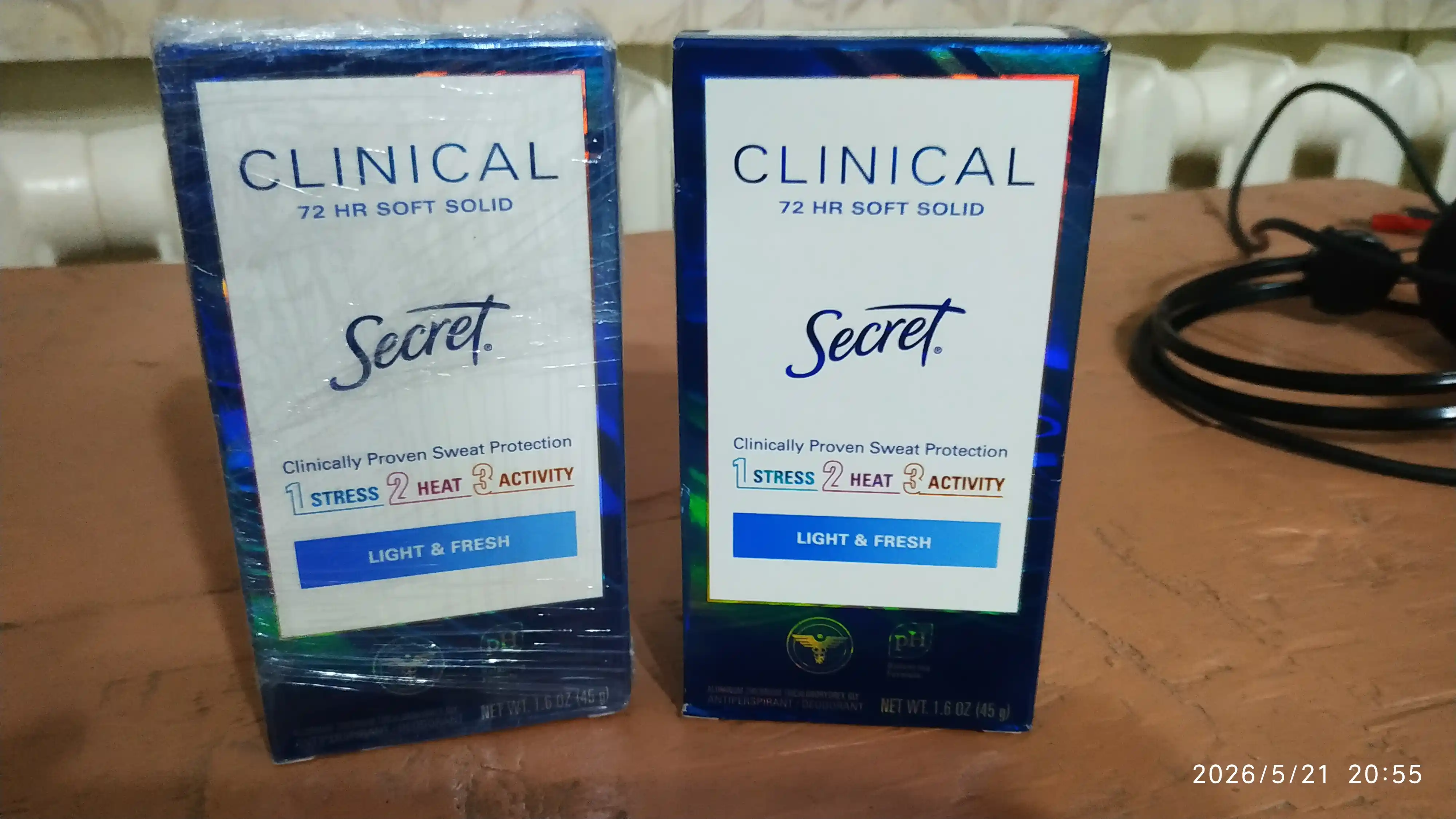 Secret Clinical 100ч защита, 45г, Light & Fresh, женский дезодорант-антиперспирант