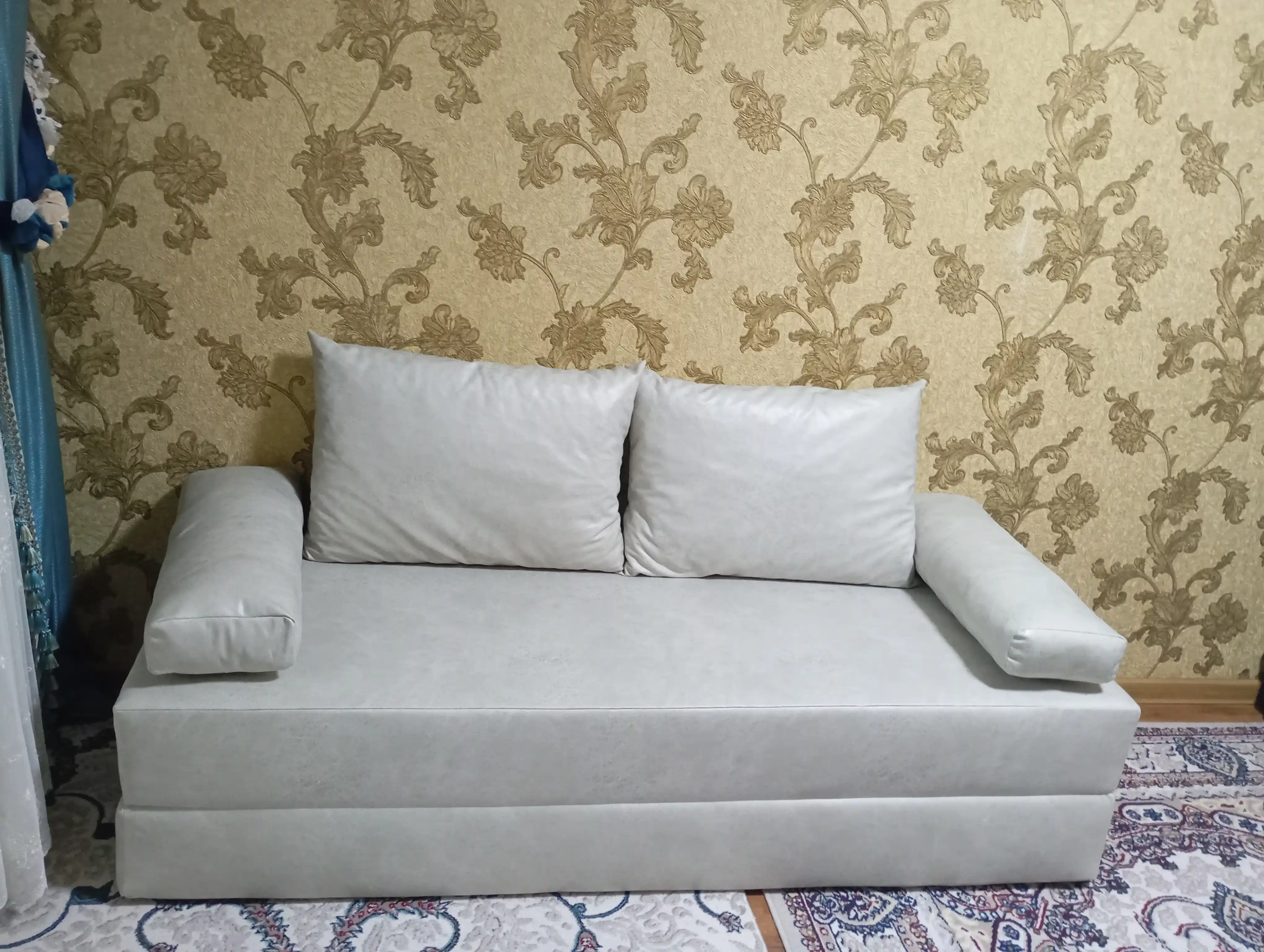 Karkassiz yig‘ma divan-karavot, 140 x 190