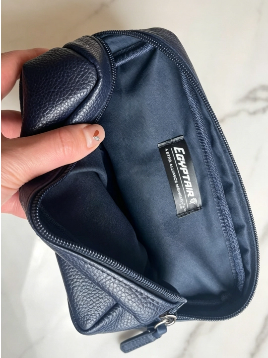 Cheklangan seriya kosmetik sumka-organayzer, AirChina 1-sinf  Italiya Ferragamo hamkorligi