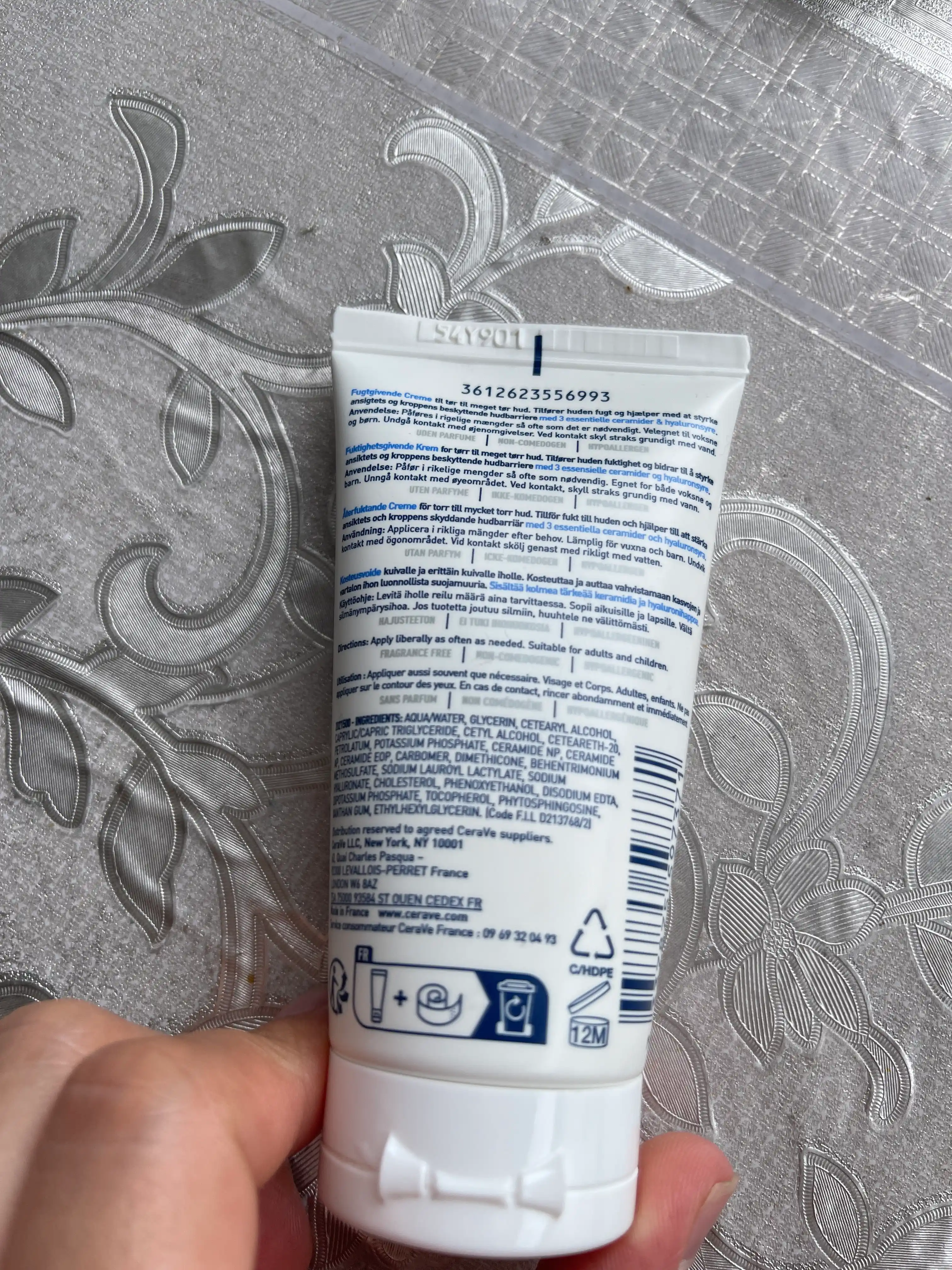 CeraVe Quruq va juda quruq yuz va badan terisi uchun namlantiruvchi krem, 50 ml