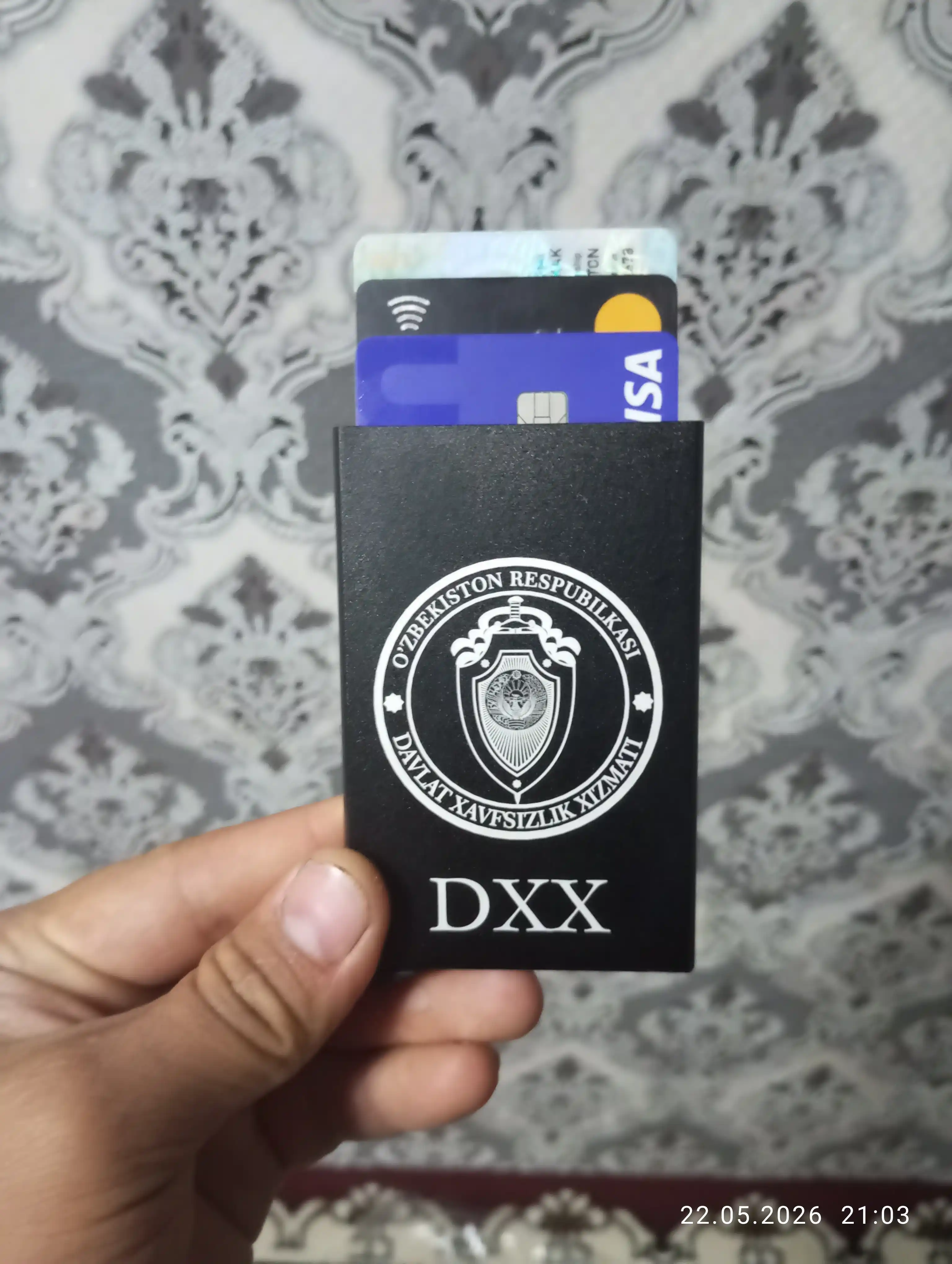 Metall kartxolder — bank kartalari va ID kartalar uchun RFID himoyasi