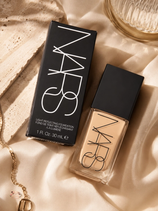 Tekis qoplama va tabiiy ko‘rinish,yengil tekstura,NARS Deauville 4 Light tonal krem, 30 ml