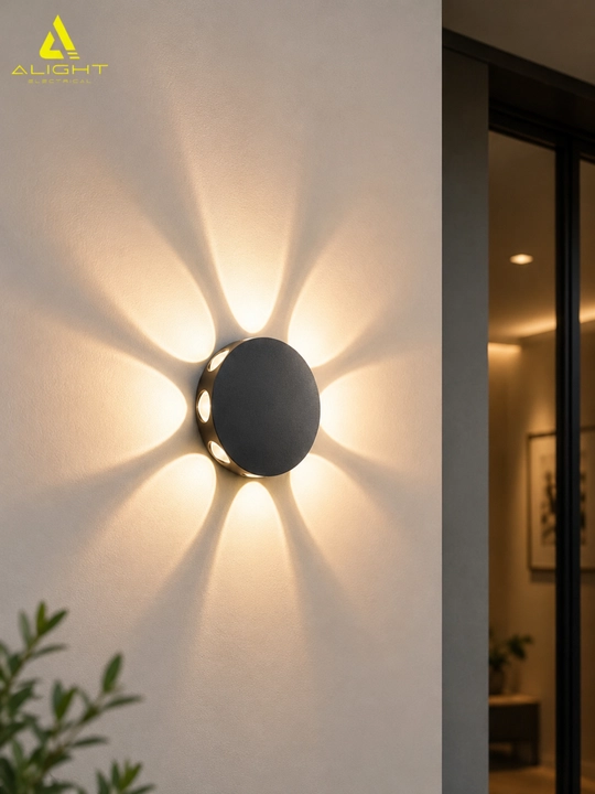 Dekorativ fasad va interyer LED yoritgichi Alight, devorga o'rnatiladigan bra chiroq, IP65