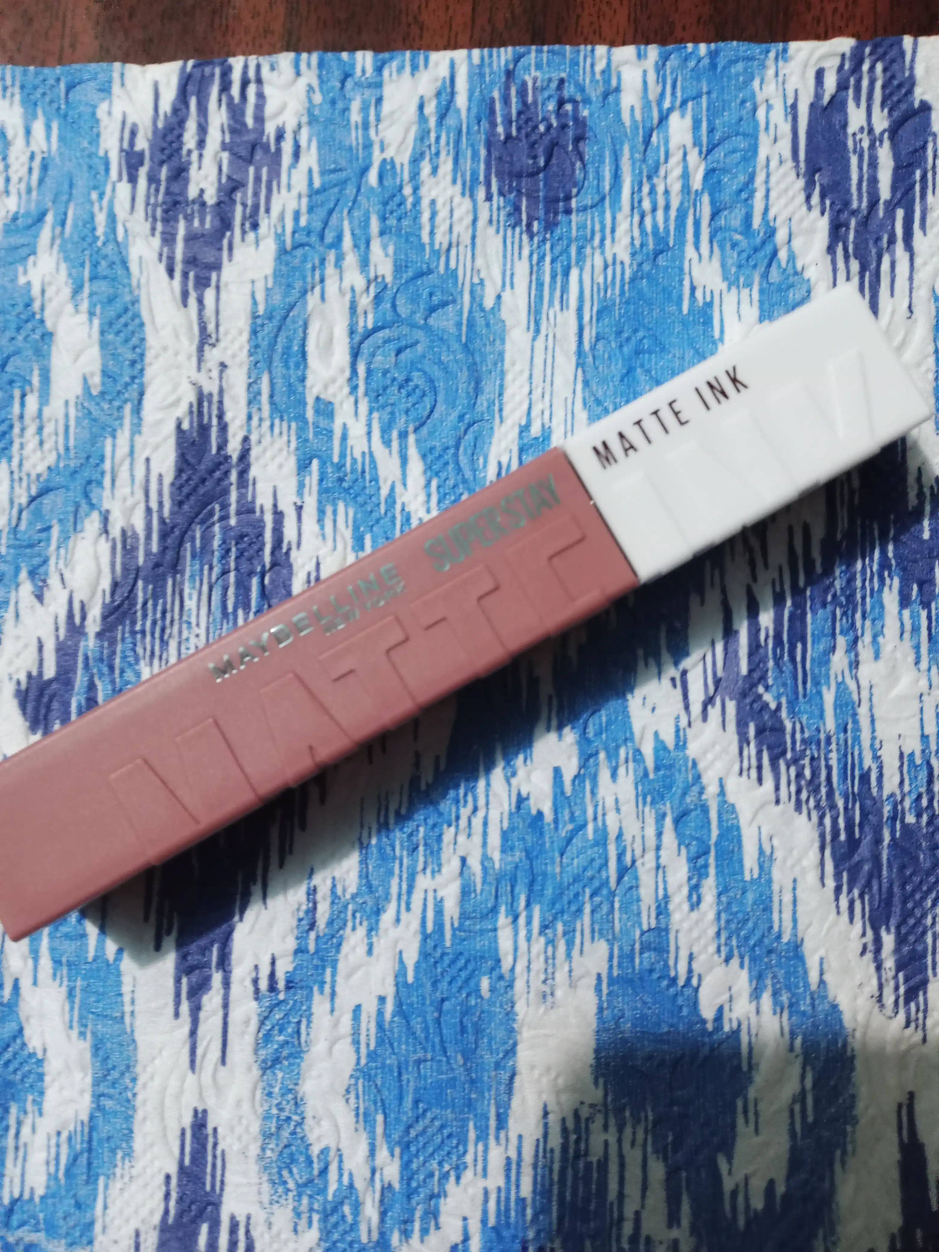 Suyuq matli lab bo'yog'i Maybelline New York "Super Stay Matte Ink", soya 65, Beg'araz, 5 ml