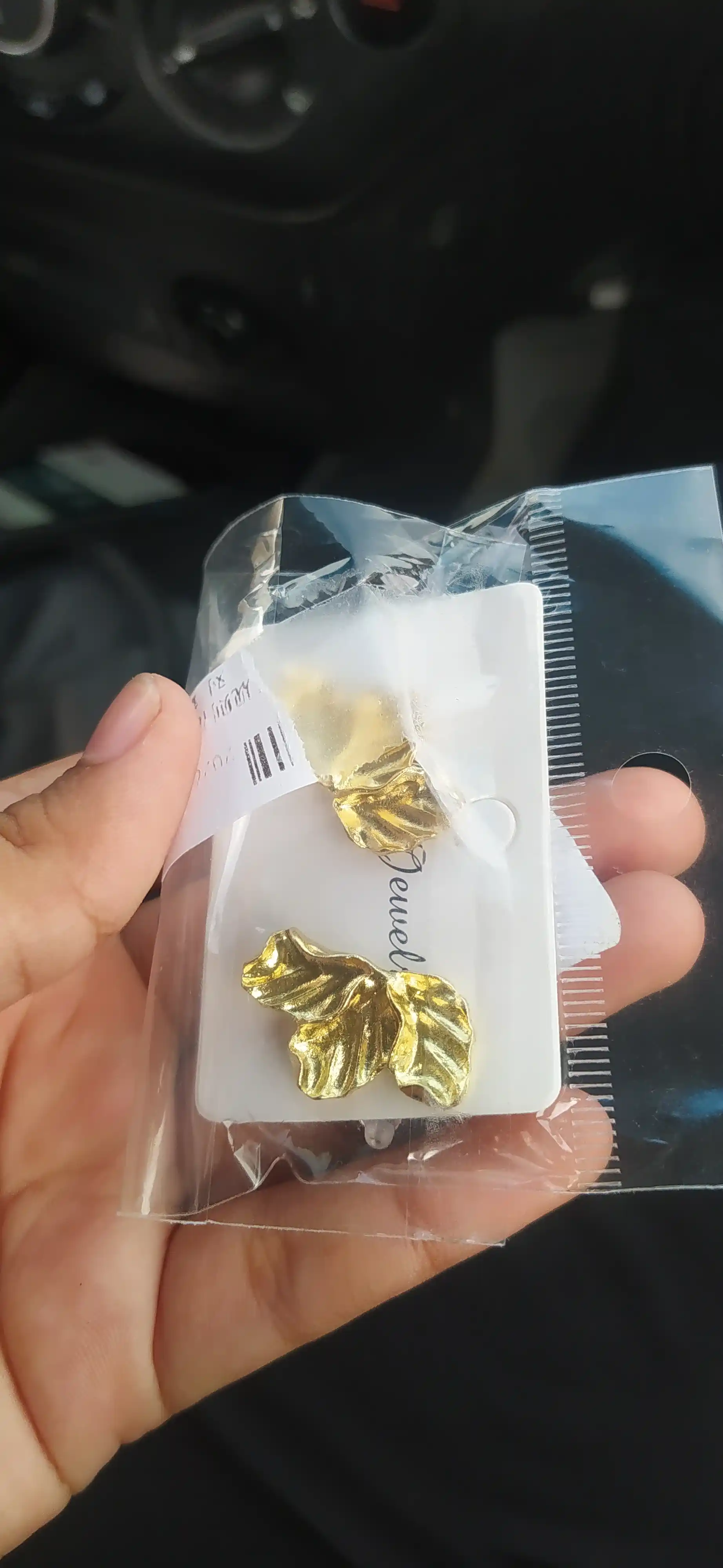 Ayollar ziragi, gullar, marvarid qadalgan, katta, bayramona