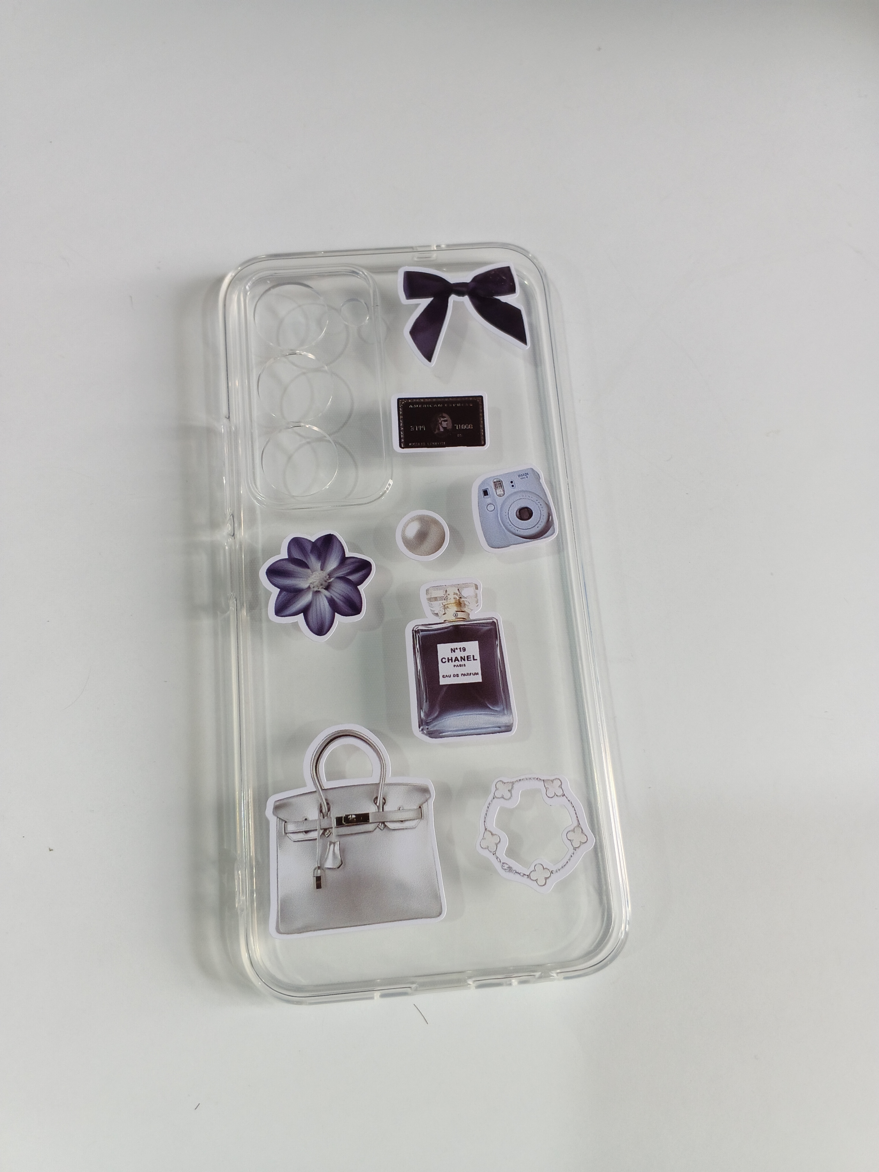 Telefon g`ilofi uchun stikerlar