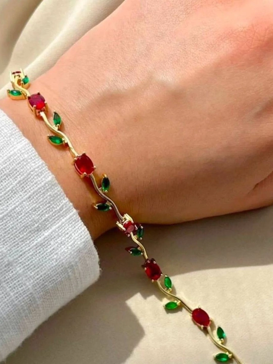 Ayollar uchun nafis bilakuzuk toshli elegant braslet, bayramona taqinchoq