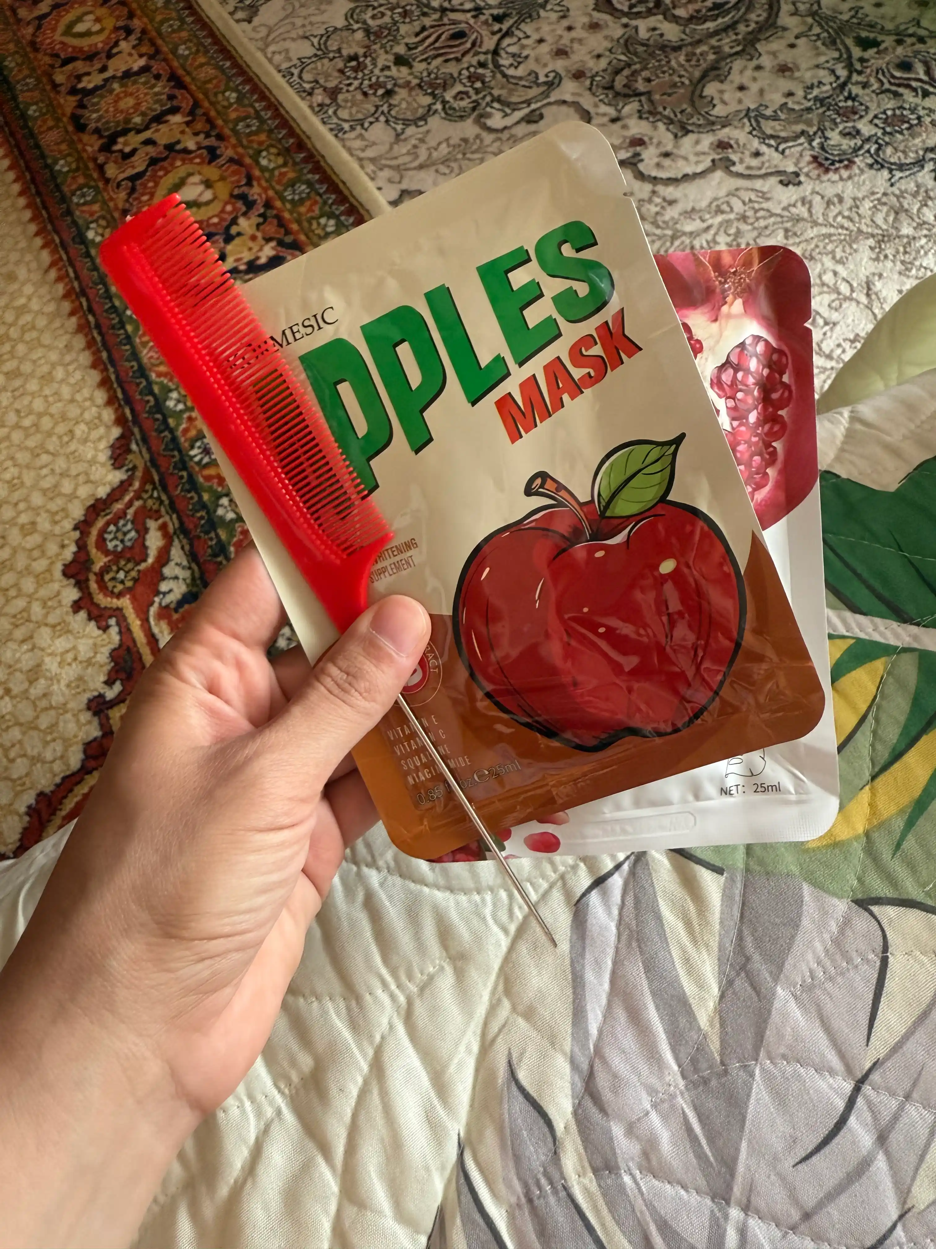 Ko'p rangli plastik uchli taroq