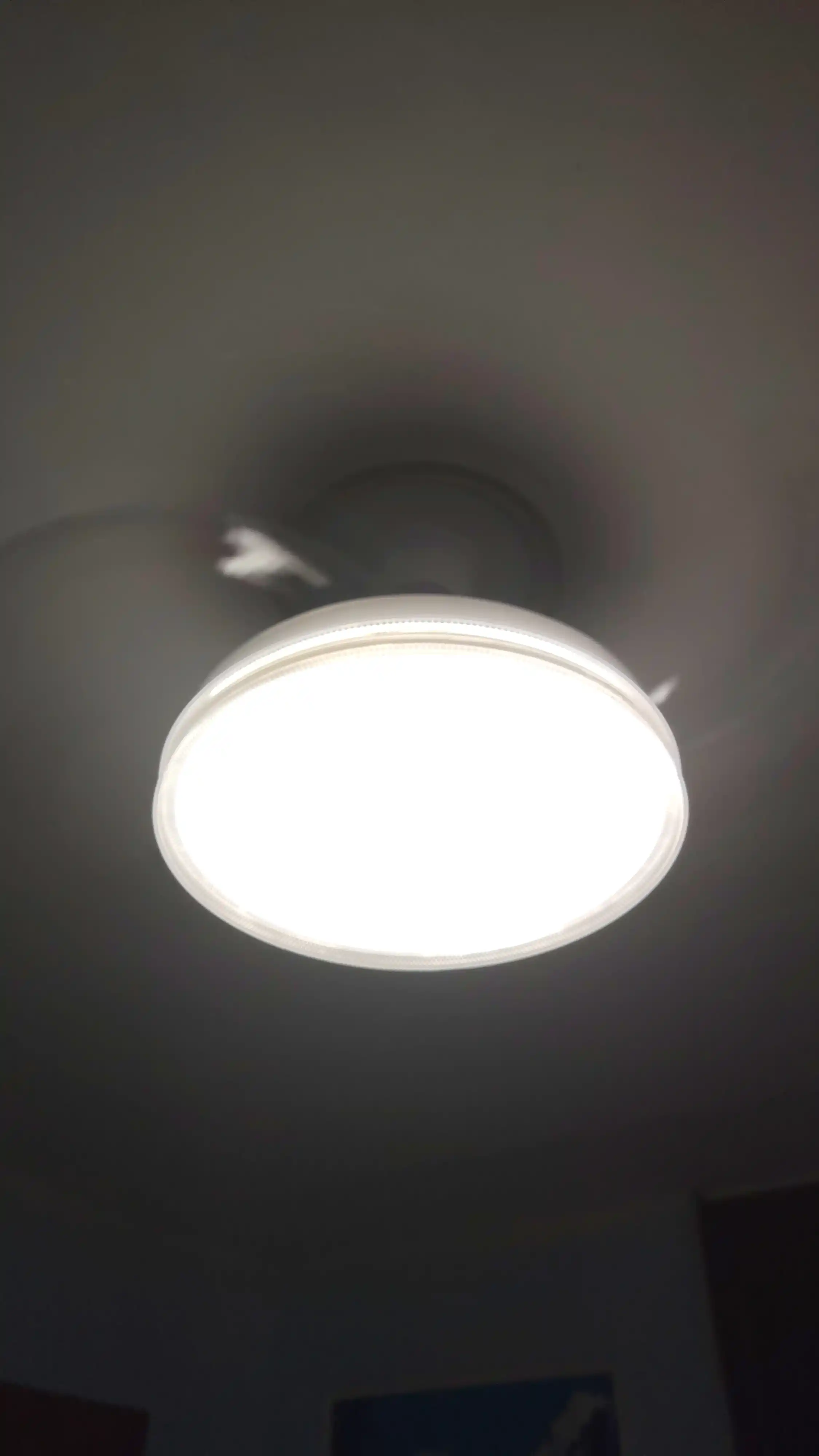 Ventilyatorli LED lyustra va qandil, shiftga osma, 3 xil yorug‘lik, 6 tezlik ventilyator