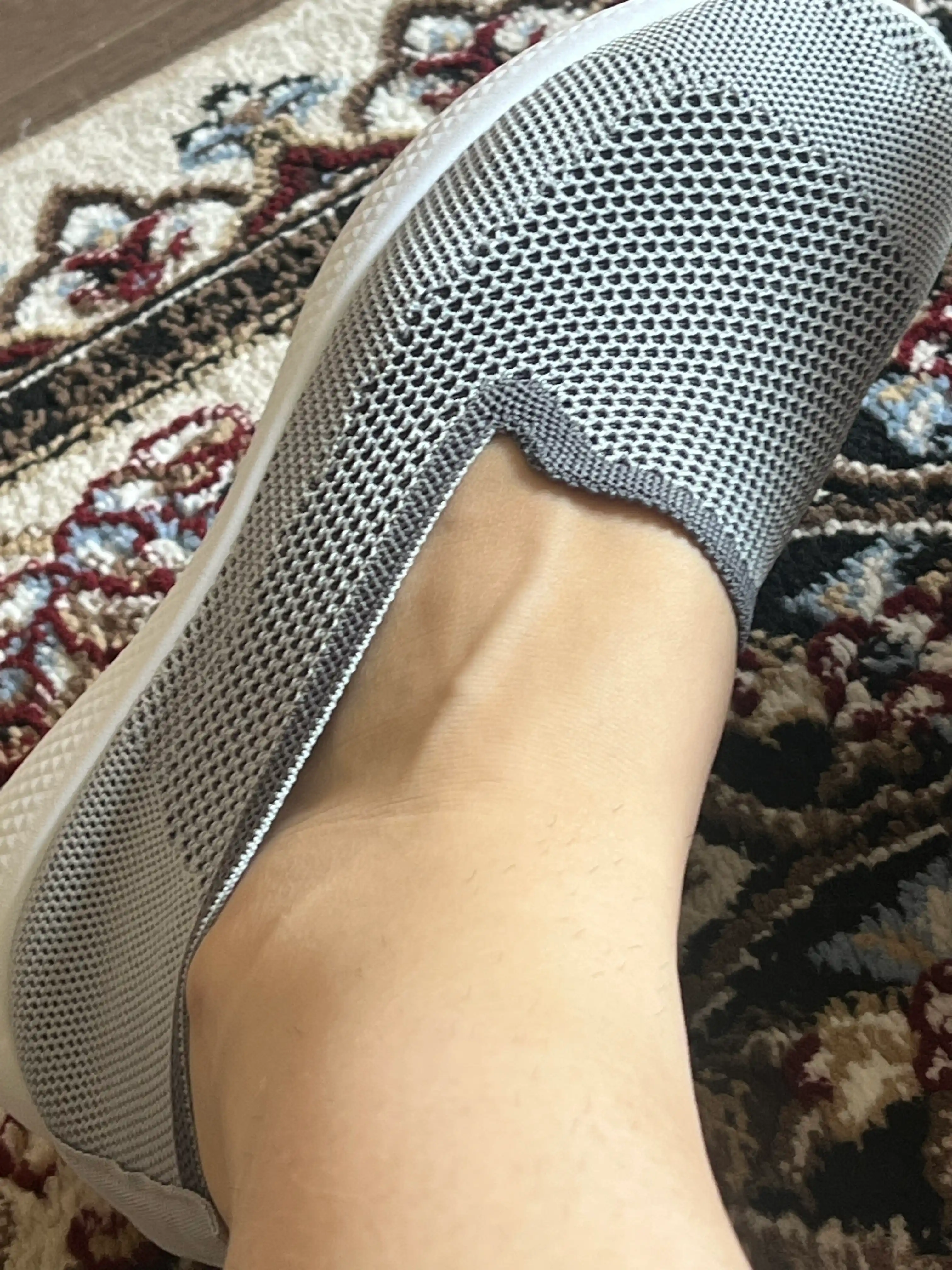 Ayollar uchun slipon krossovka, nafas oluvchi setkali oyoq kiyim, yengil sport poyabzal