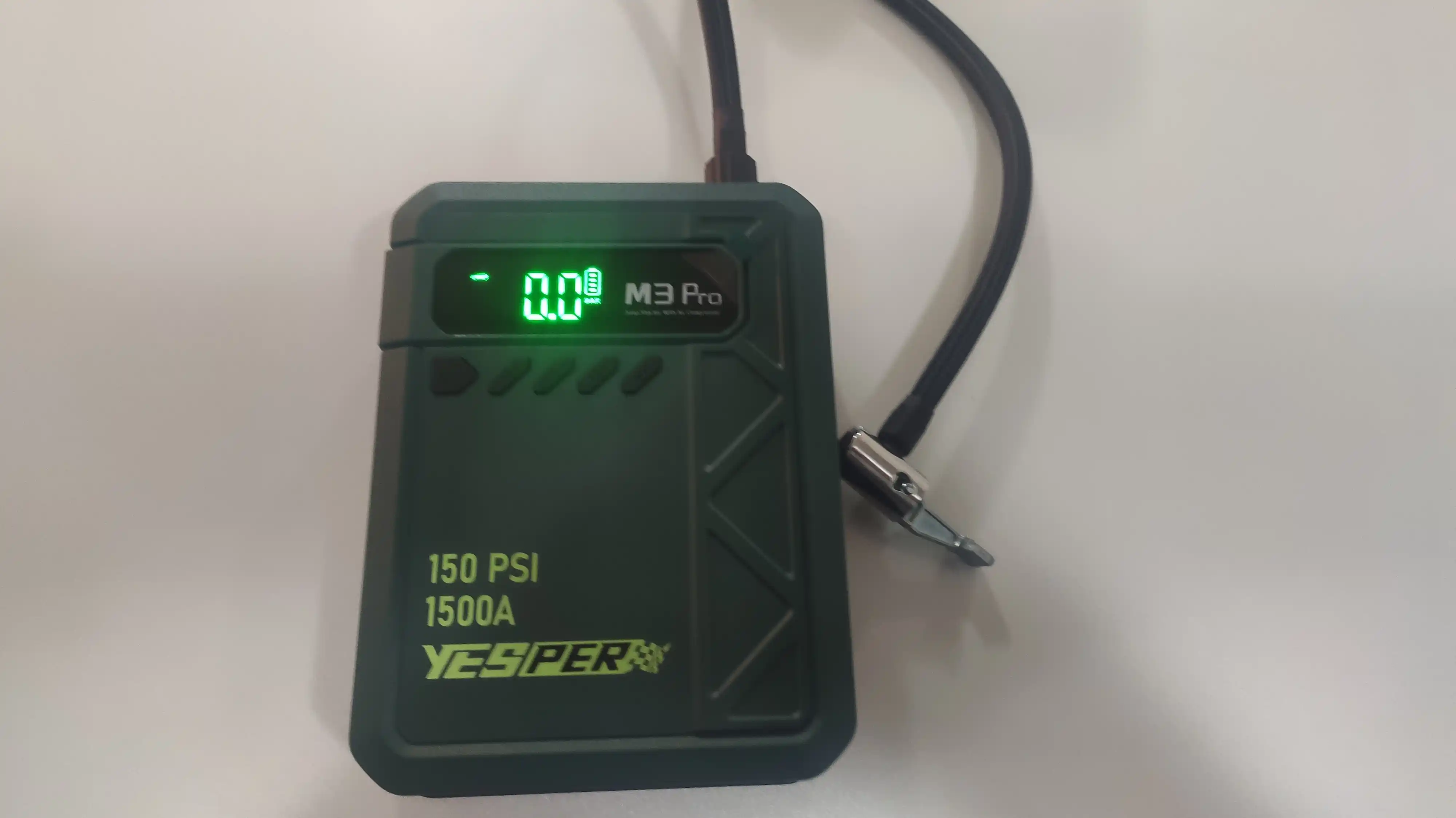 Jump Starter + Kompressor, 150 PSI, 1500A, 3 rejimli chiroq