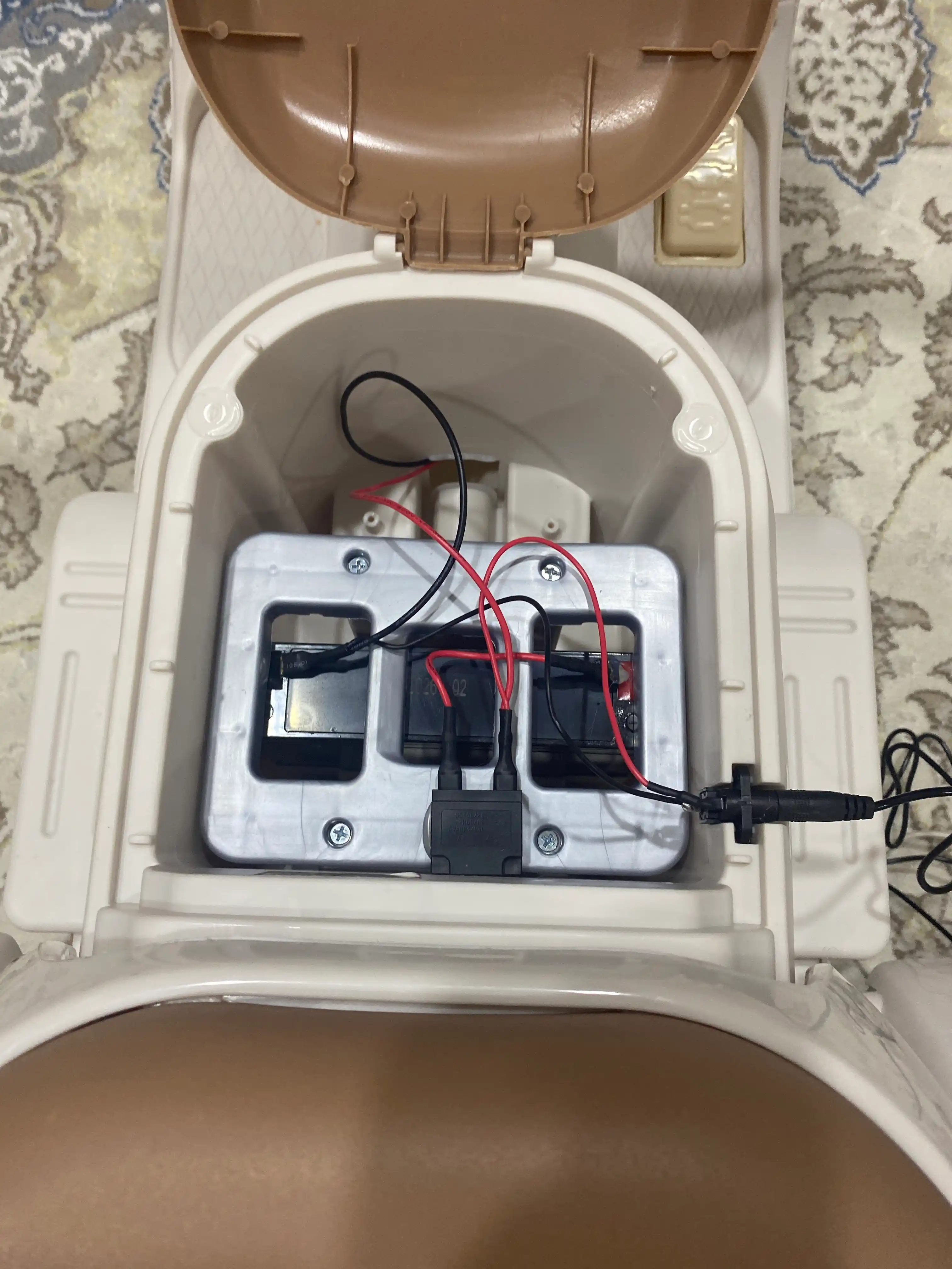 Bolalar elektr uch g‘ildirakli mototsikl 6V4.5Ah, musiqa, USB, chiroq, 380 motor