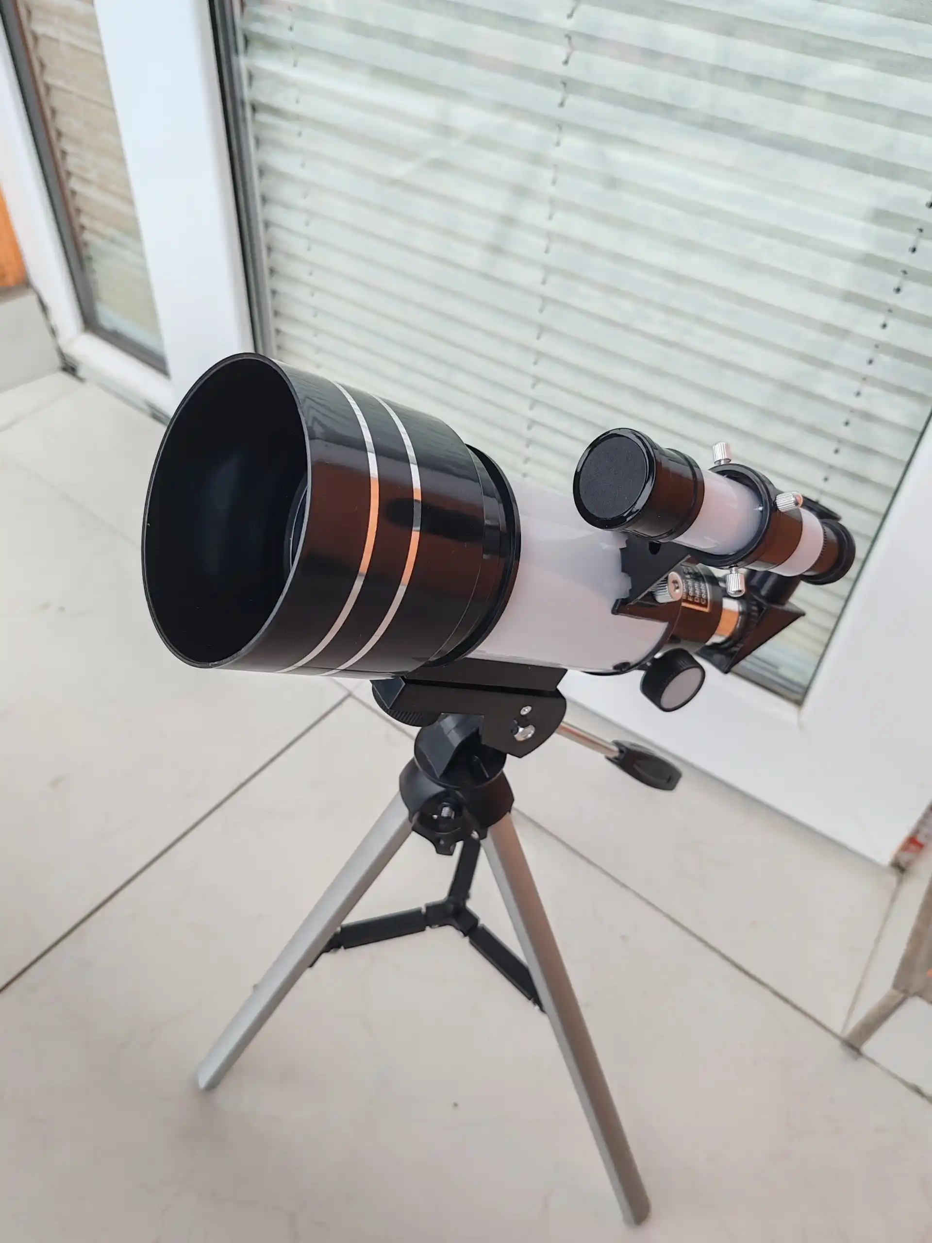 Teleskop F30070 – Professional astronomik teleskop, 70 mm obyektiv, 150x kattalashtirish