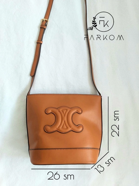 Ayollar sumkasi CELINE