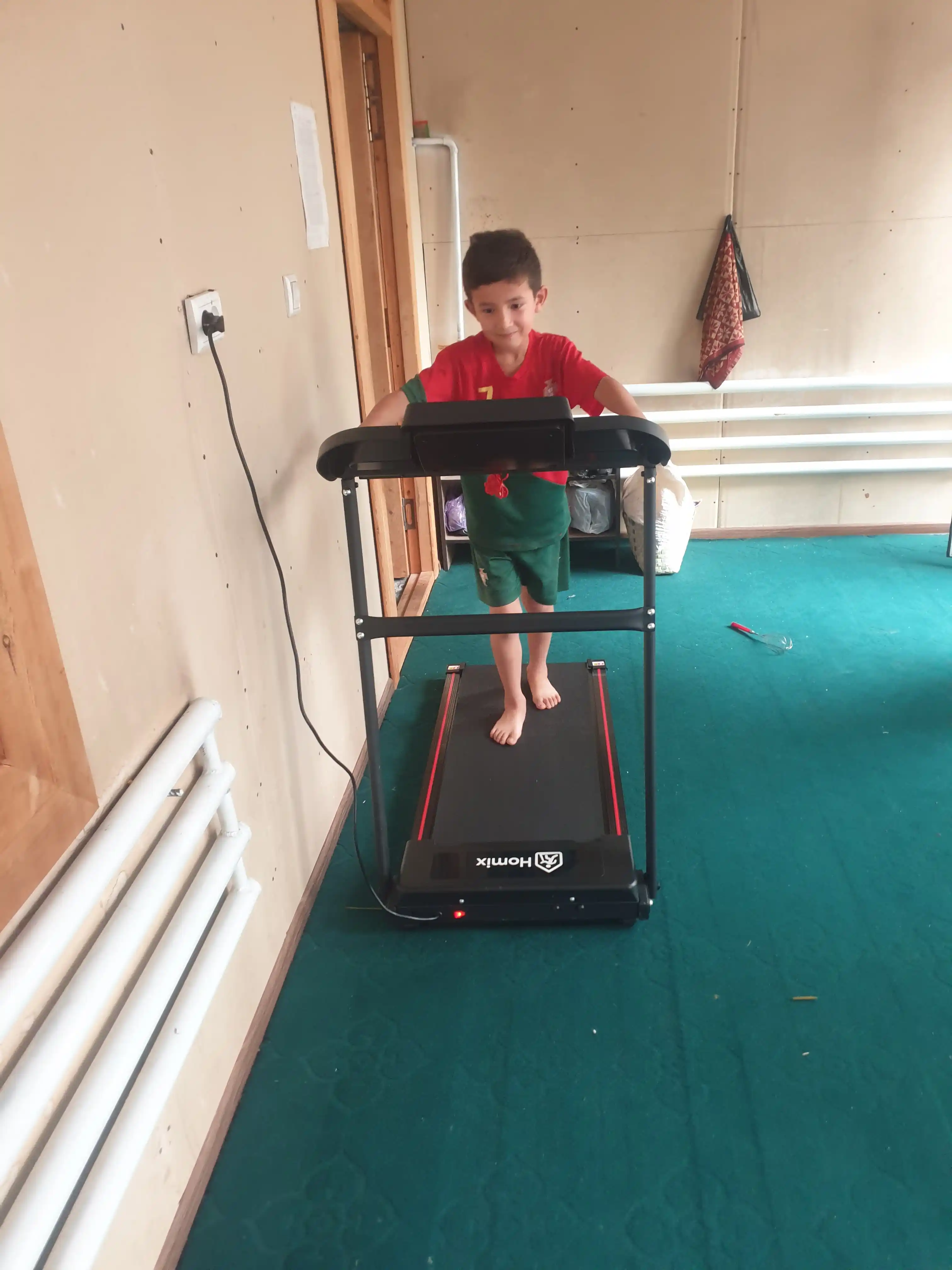 Uy uchun yig‘iladigan elektr yugurish yo‘lagi, 8-12 km-soat