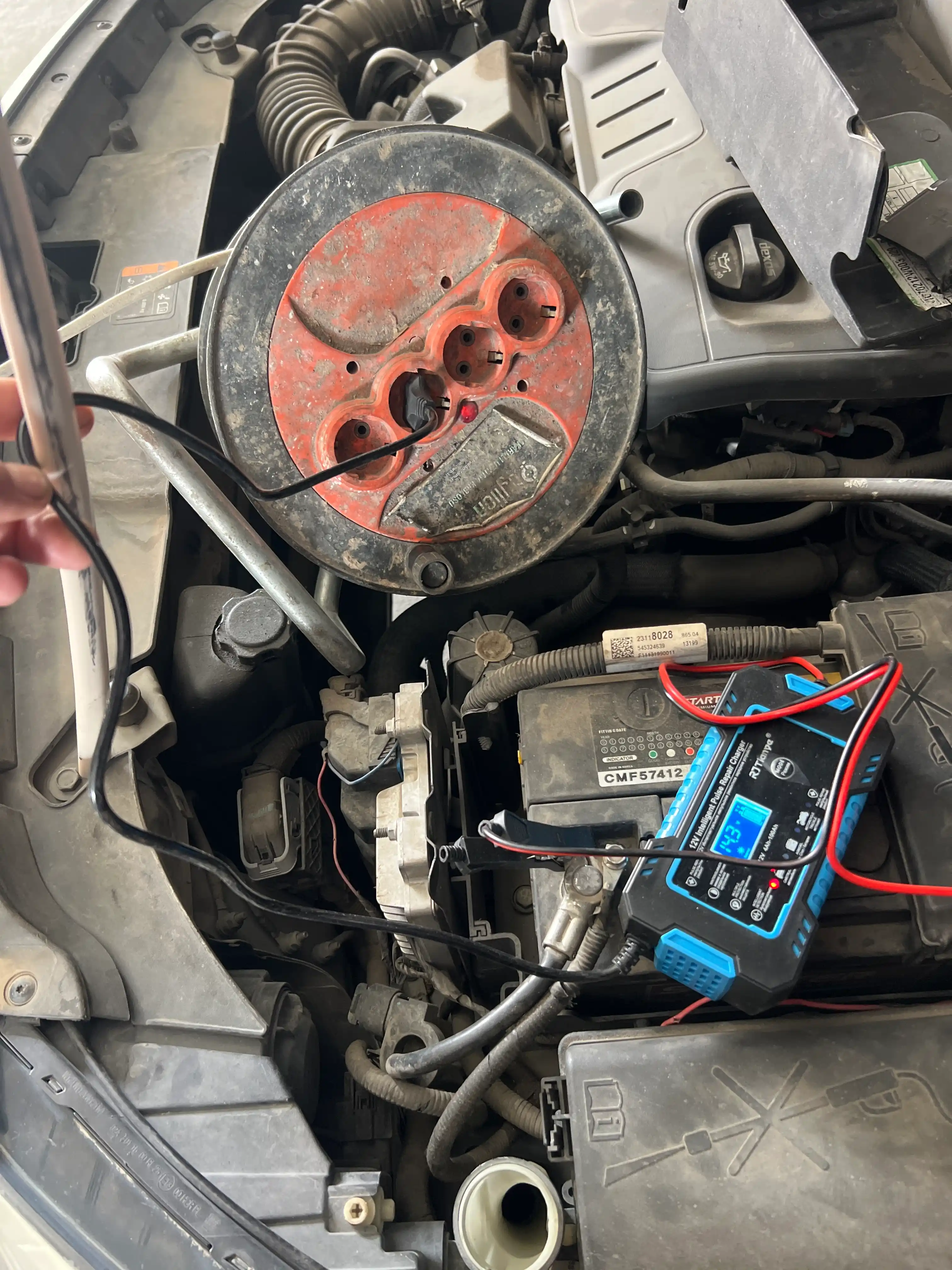 Batareya uchun avtomatik zaryadlovchi, avtomobil 12V, 24V, 6A, 8A, 10A