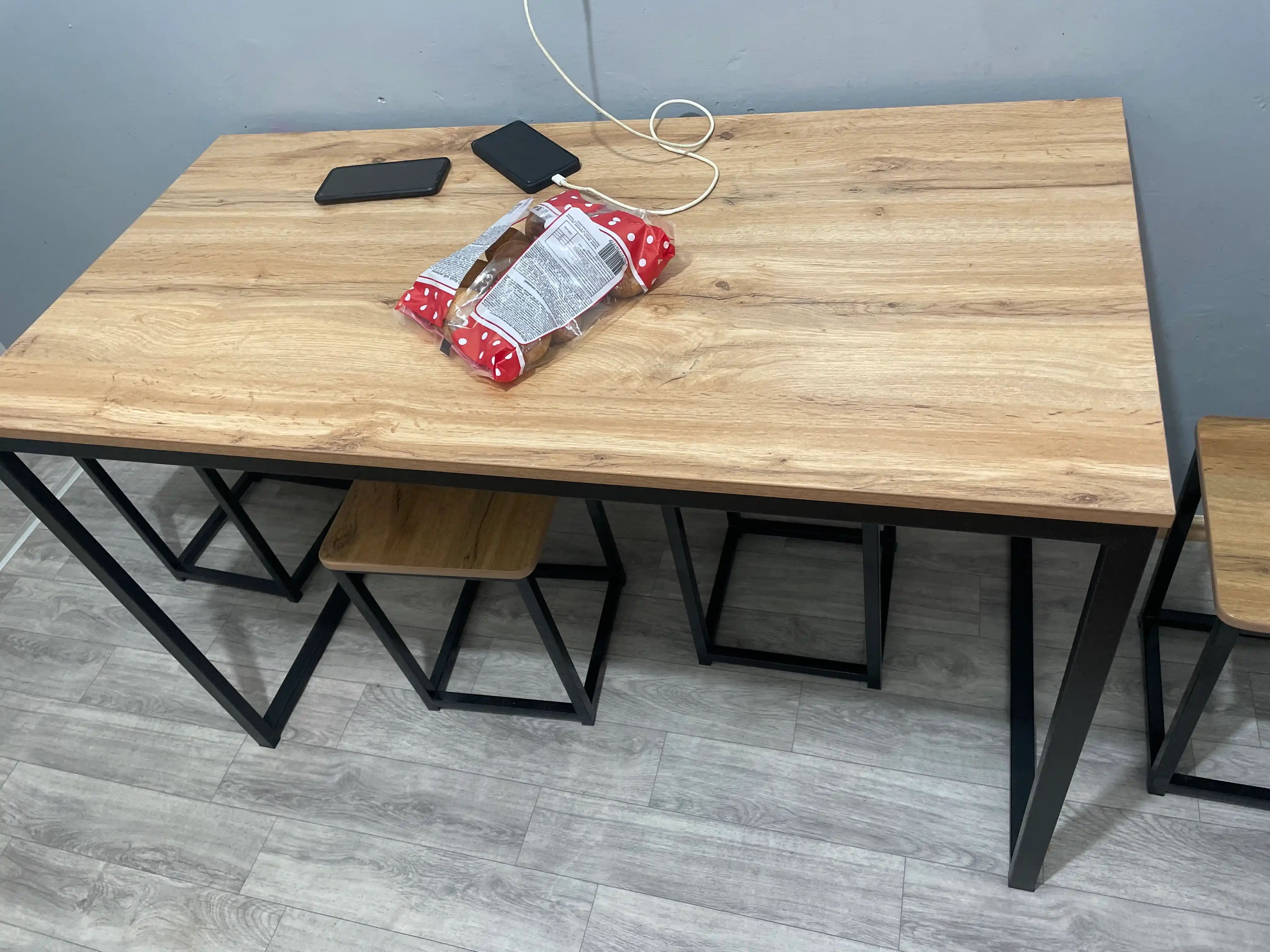 BV-LOFT Kompyuter va yozuv stoli 120x60x75 sm, uy va ofis uchun qulay ish stoli