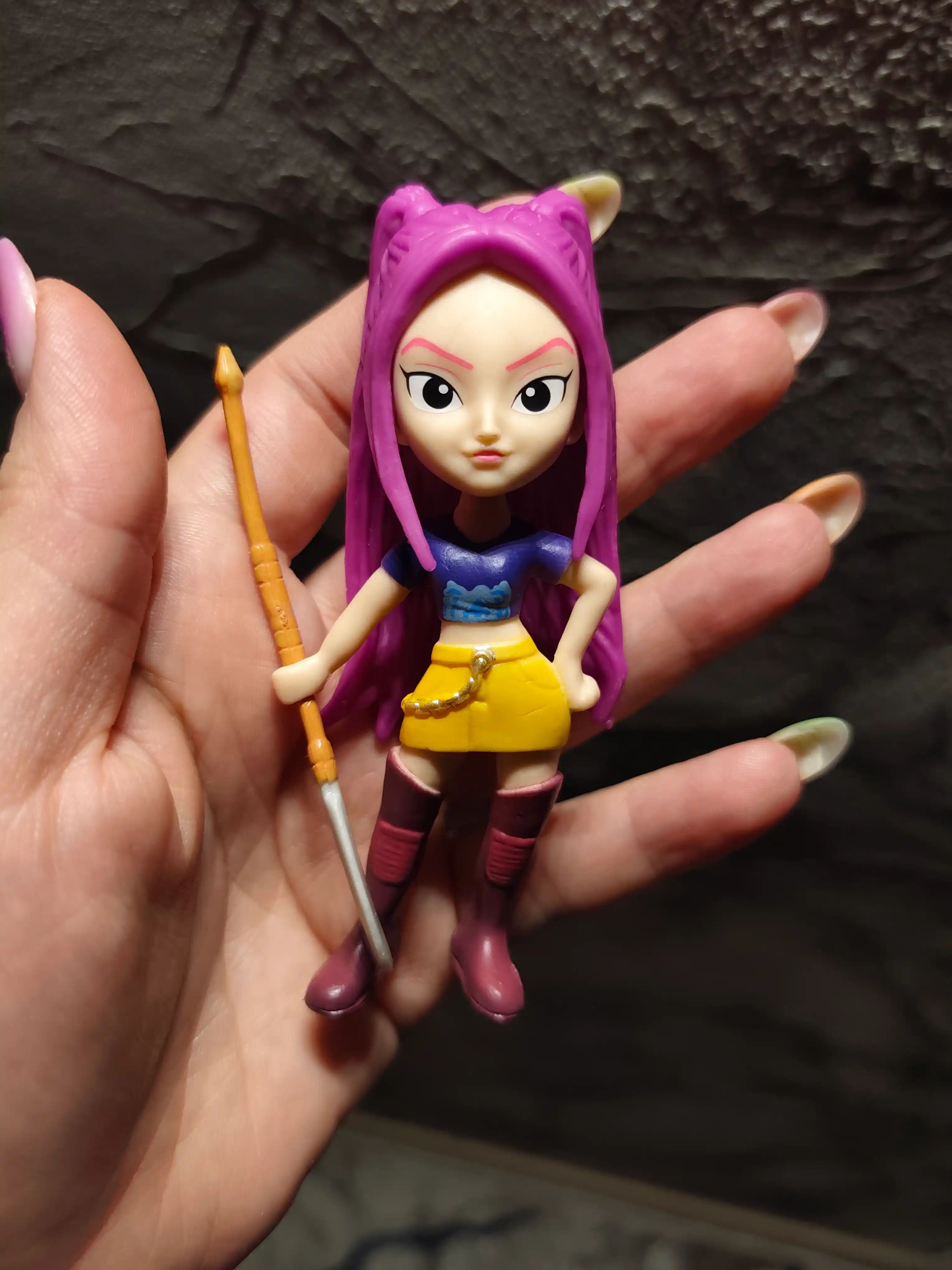 K-Pop Demon Hunters syurpriz figurkasi demon ovchi qizlar, kolleksion