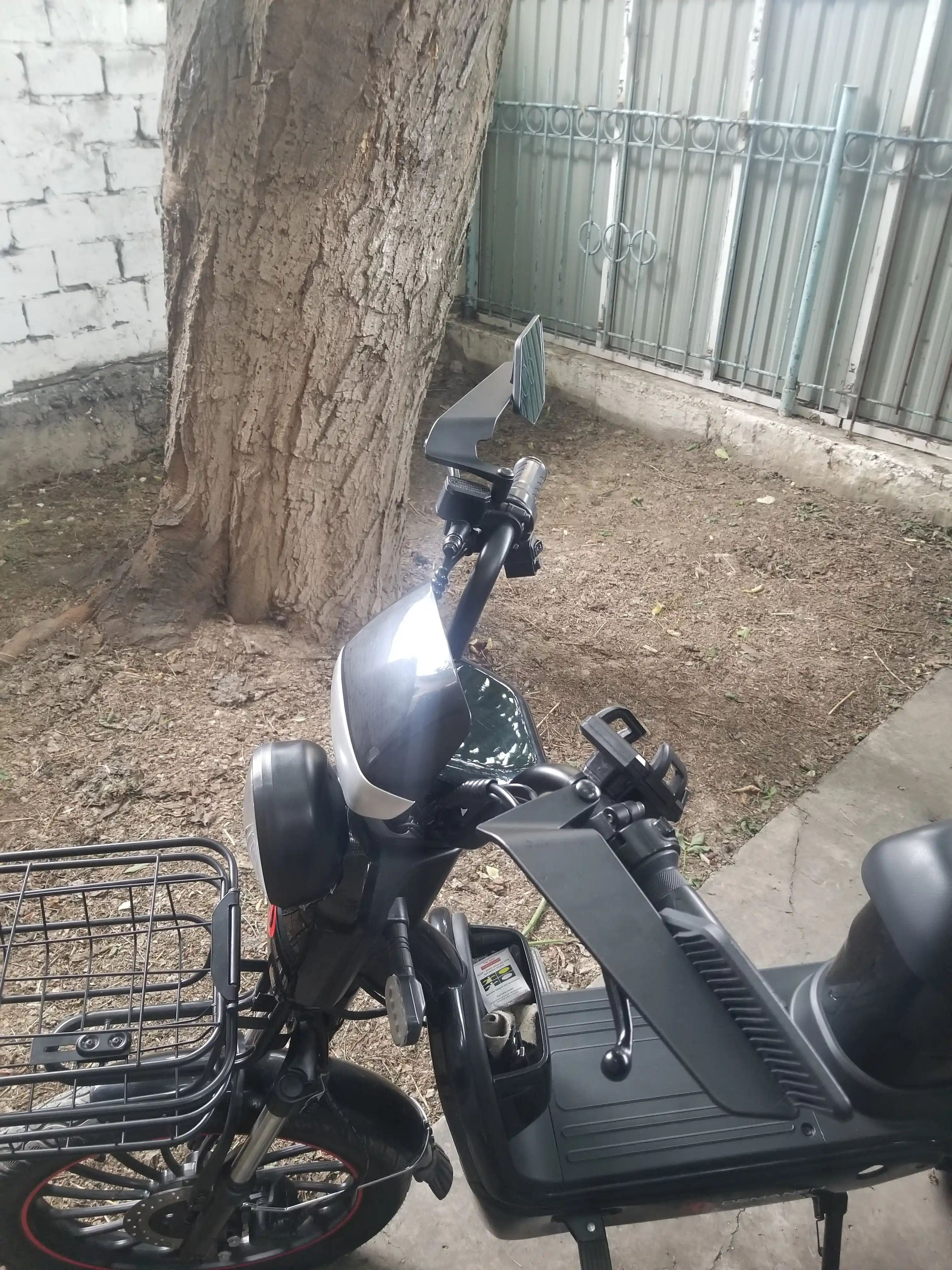 Mototsikl va skuter uchun universal orqa ko‘rish oynalari, 360° sozlanadi