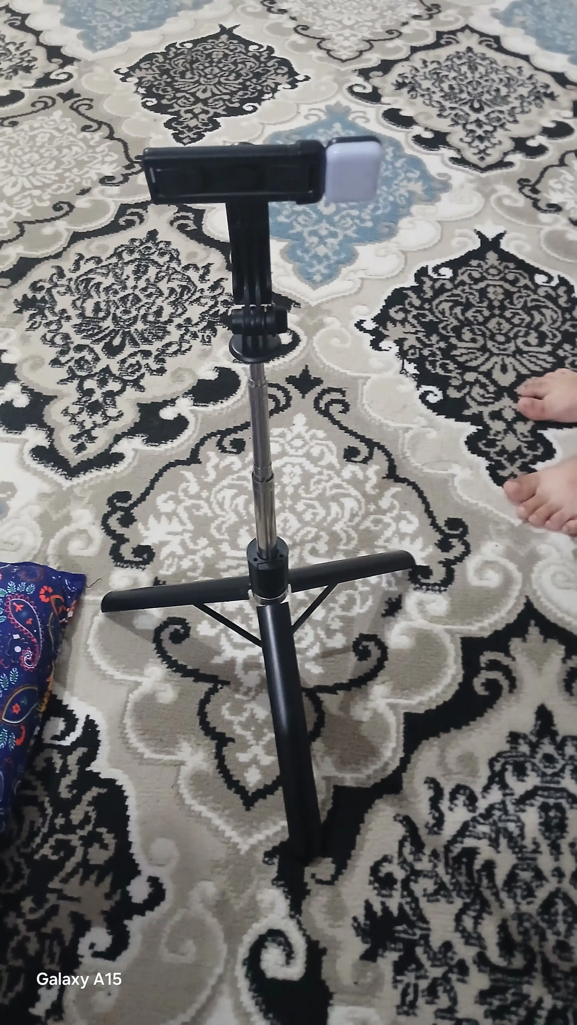Telefon uchun shtativ, selfi uchun monopodi, Bluetooth pulti va chiroq bilan, 170 sm