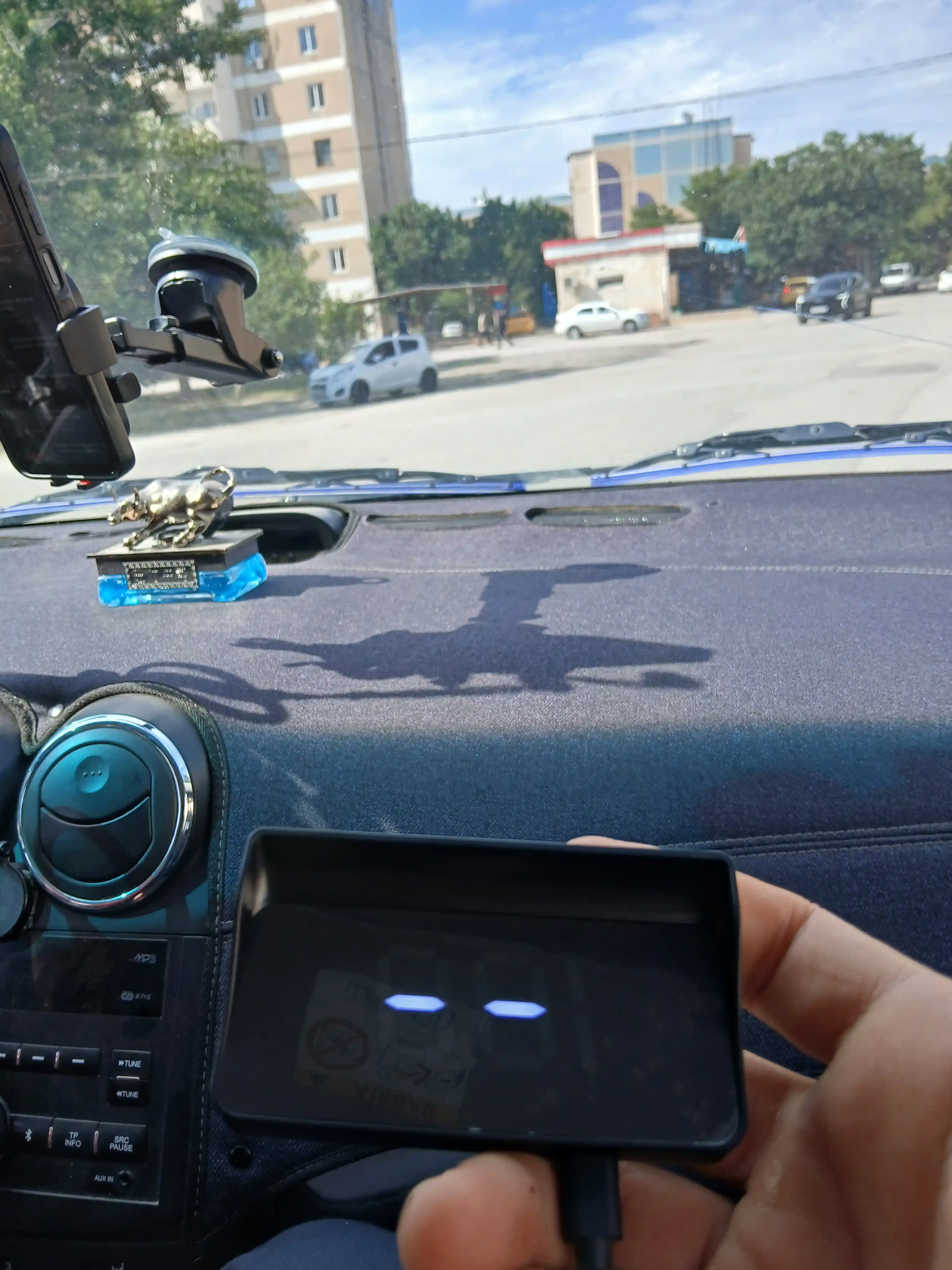 HUD GPS проектор скорости на лобовое стекло, 2 цвета проекции (бел/зелён), для любых авто 