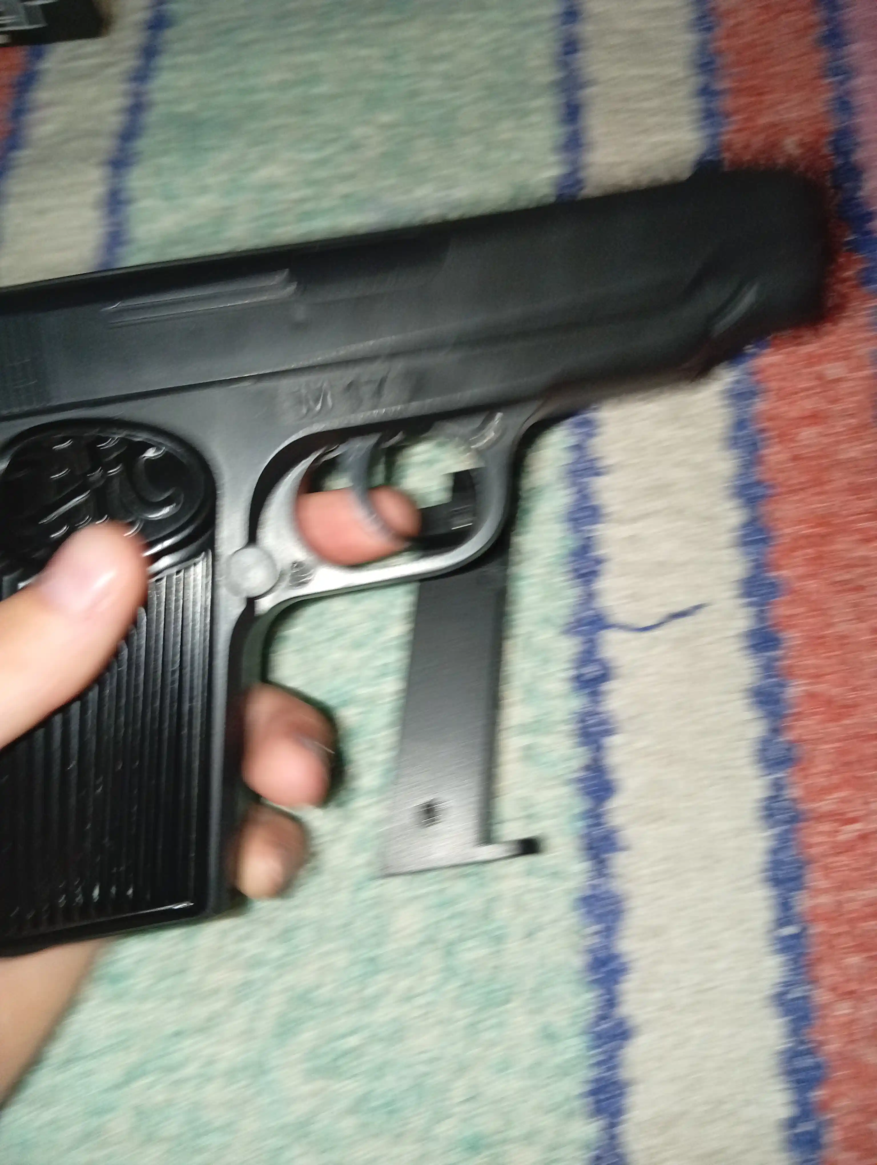O'yinchoq sifatli plasstik asl BB M17 to'pponcha