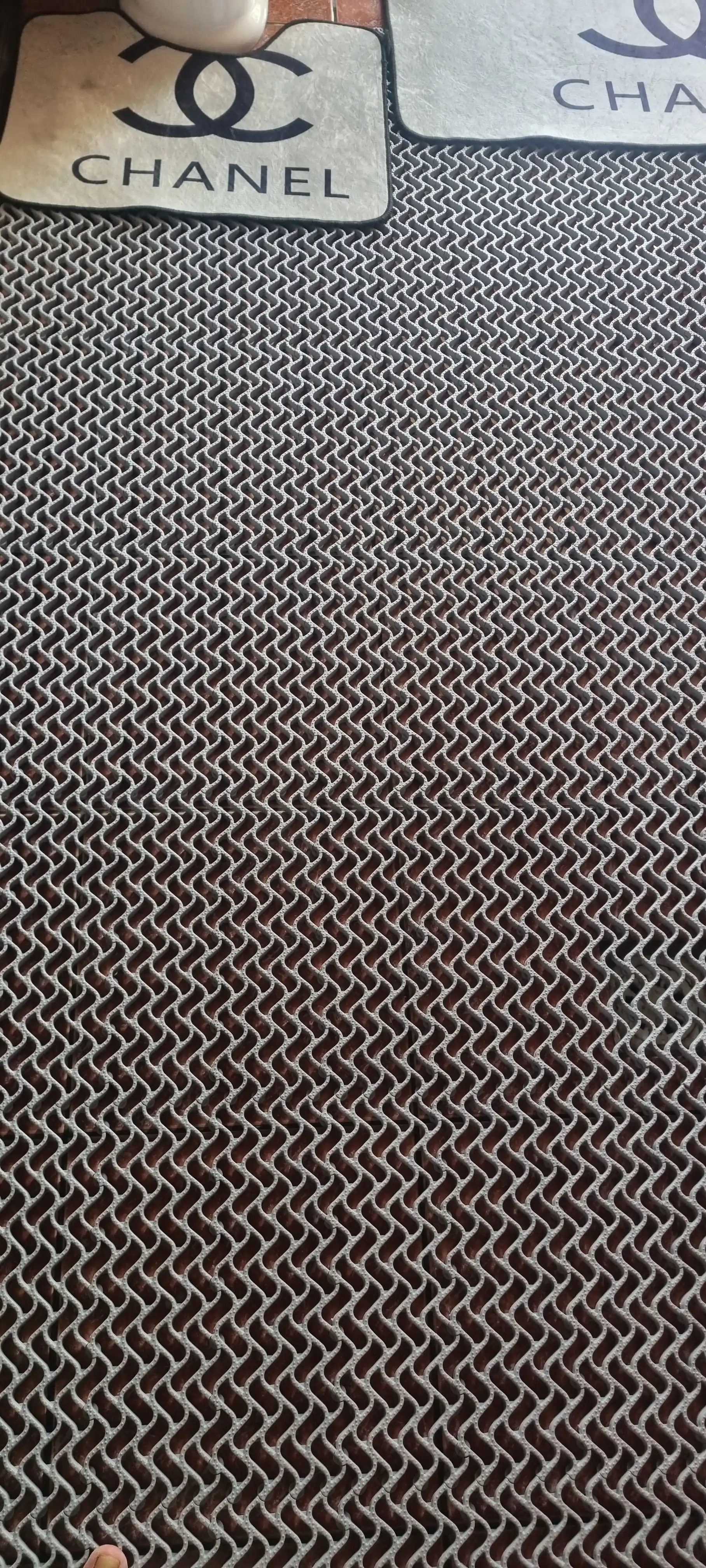 Kirga qarshi pol qoplamasi, 1 m², 36 dona, 300×100×12 mm, kirish joylari uchun
