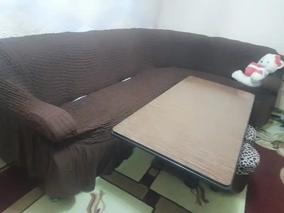 Burchakli divan uchun universal qoplama