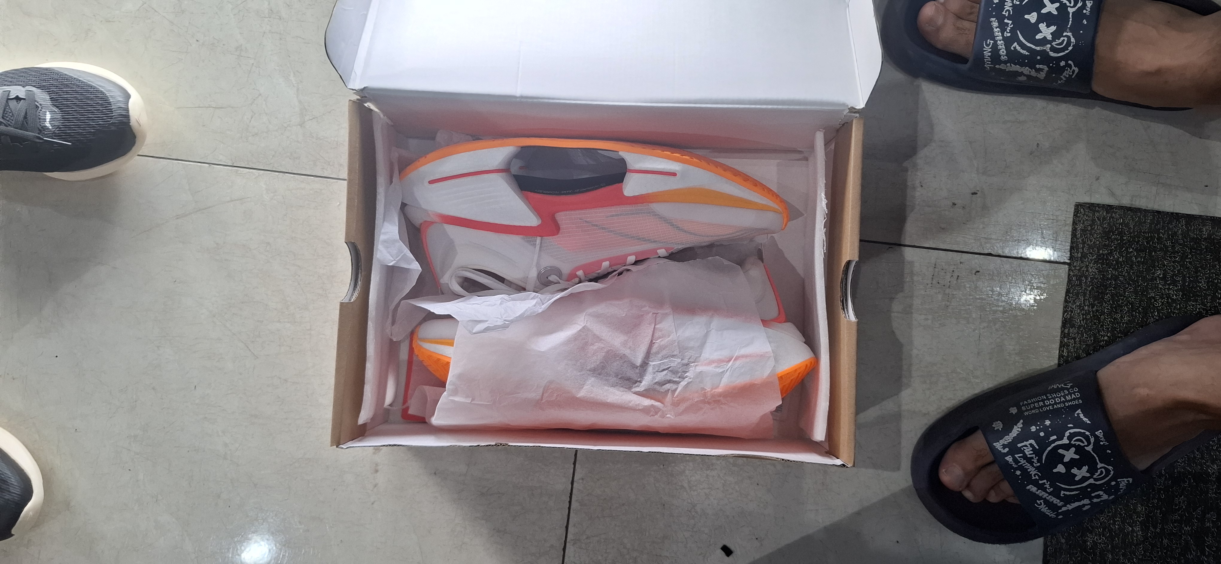 Li-Ning Red Hare 8 Pro, erkaklar yugurish krossovkalar