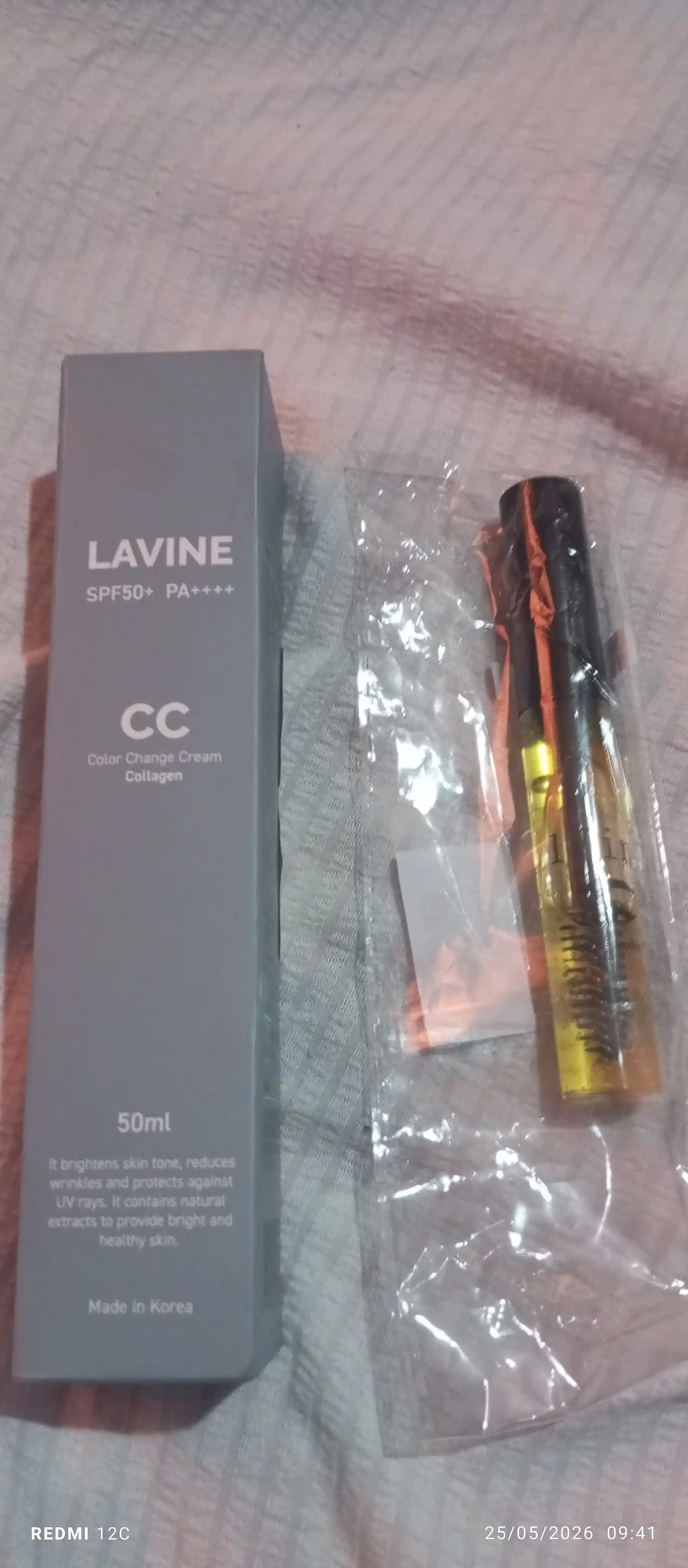 LAVINE CC tiniqlashtiruvchi va yoshartiruvchi CC-krem, kollagenli, SPF50+ PA++++, 50 ml