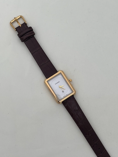 Женские часы, изящный прямоугольный дизайн — LWATCHS-00W0226-КОРИЧН
