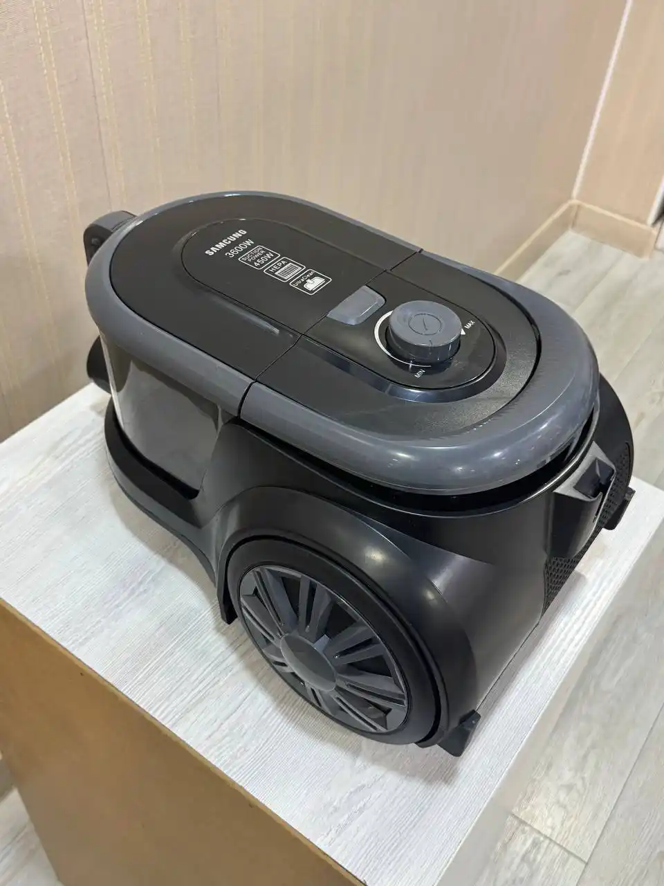 Пылесос 3 года гаратией  мощный 3600W, инновационный циклонный, HEPA фильтр