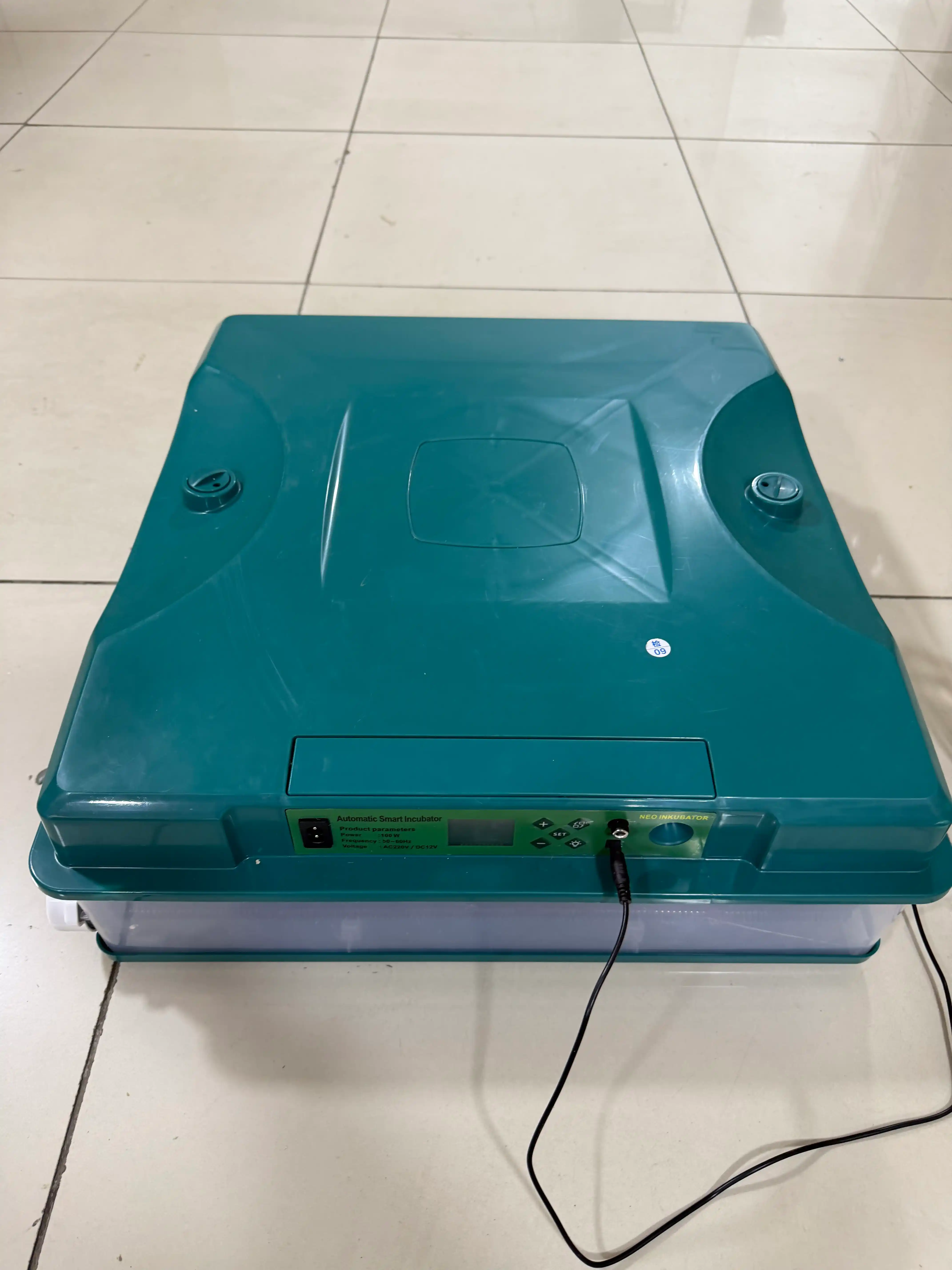 To'liq avtomatik inkubator, 12/24/36/64/100/128/200/300/400, 12V va 220V dan ishlaydi
