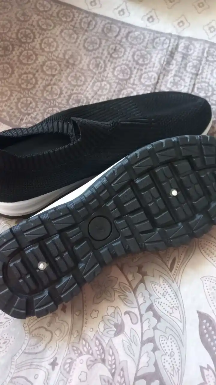 Erkaklar uchun Shoozz slipon krossovkalari yengil, nafas oladigan, kundalik kiyish uchun