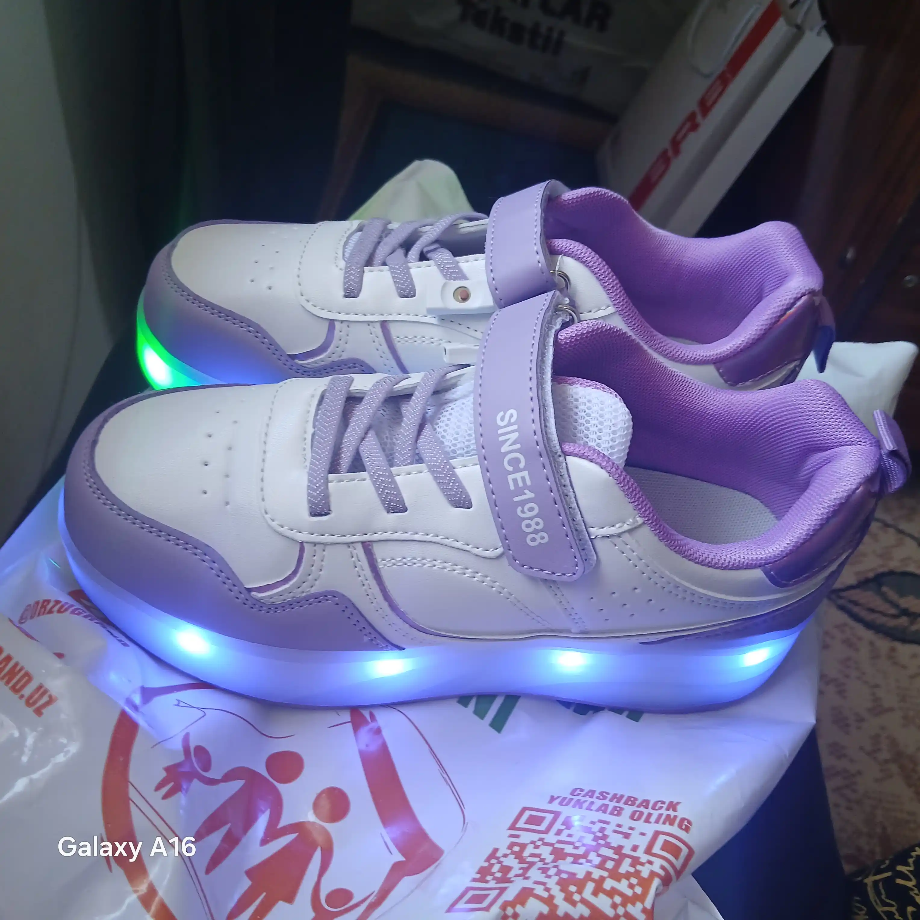 Qizlar va o'g'il bolalar uchun rolikli konkilar bardoshli va zamonaviy  1 o'lcham kichik