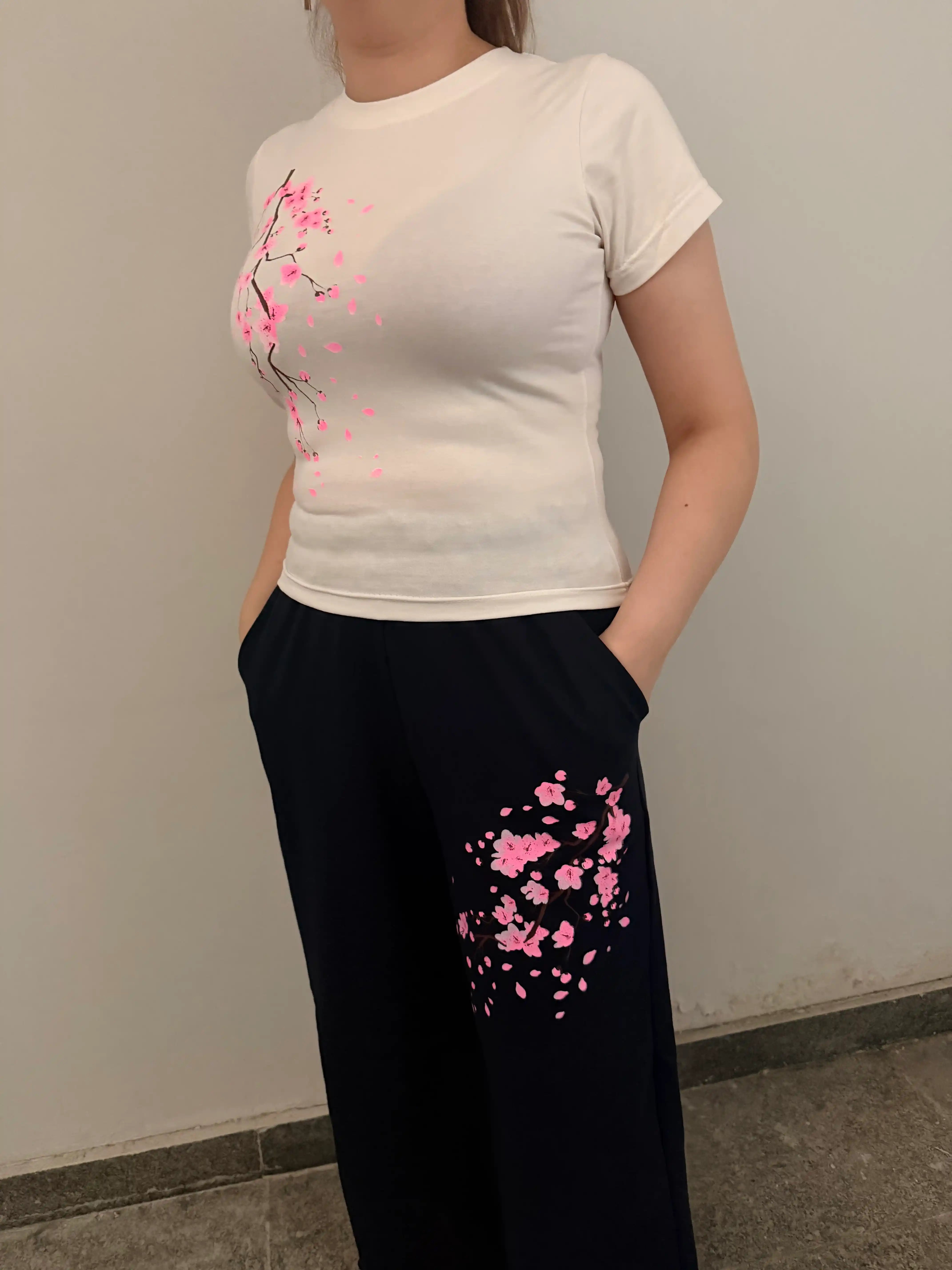 Женский комплект одежды Sakura из двух частей