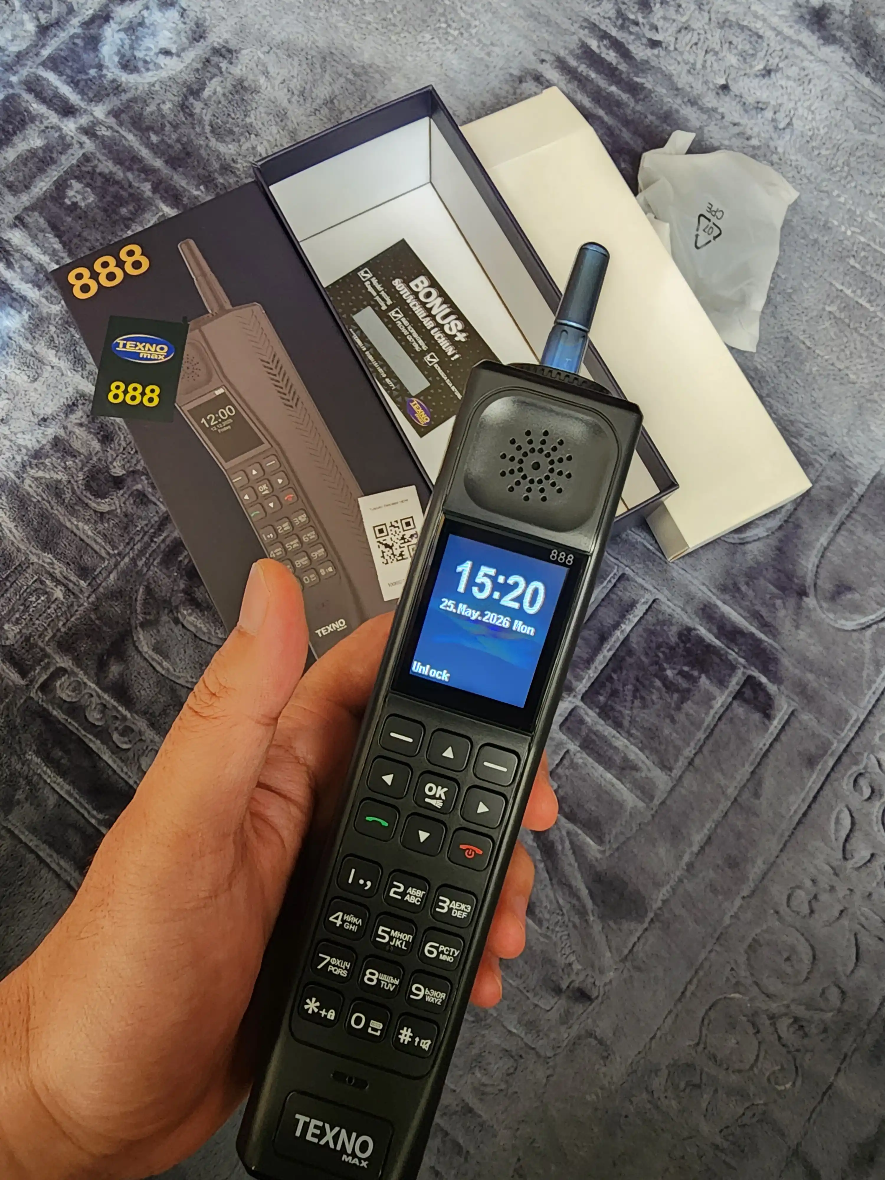 Tugmali telefon TexnoMax 888, 4ta Sim-Kart, katta batareya 4000mAh