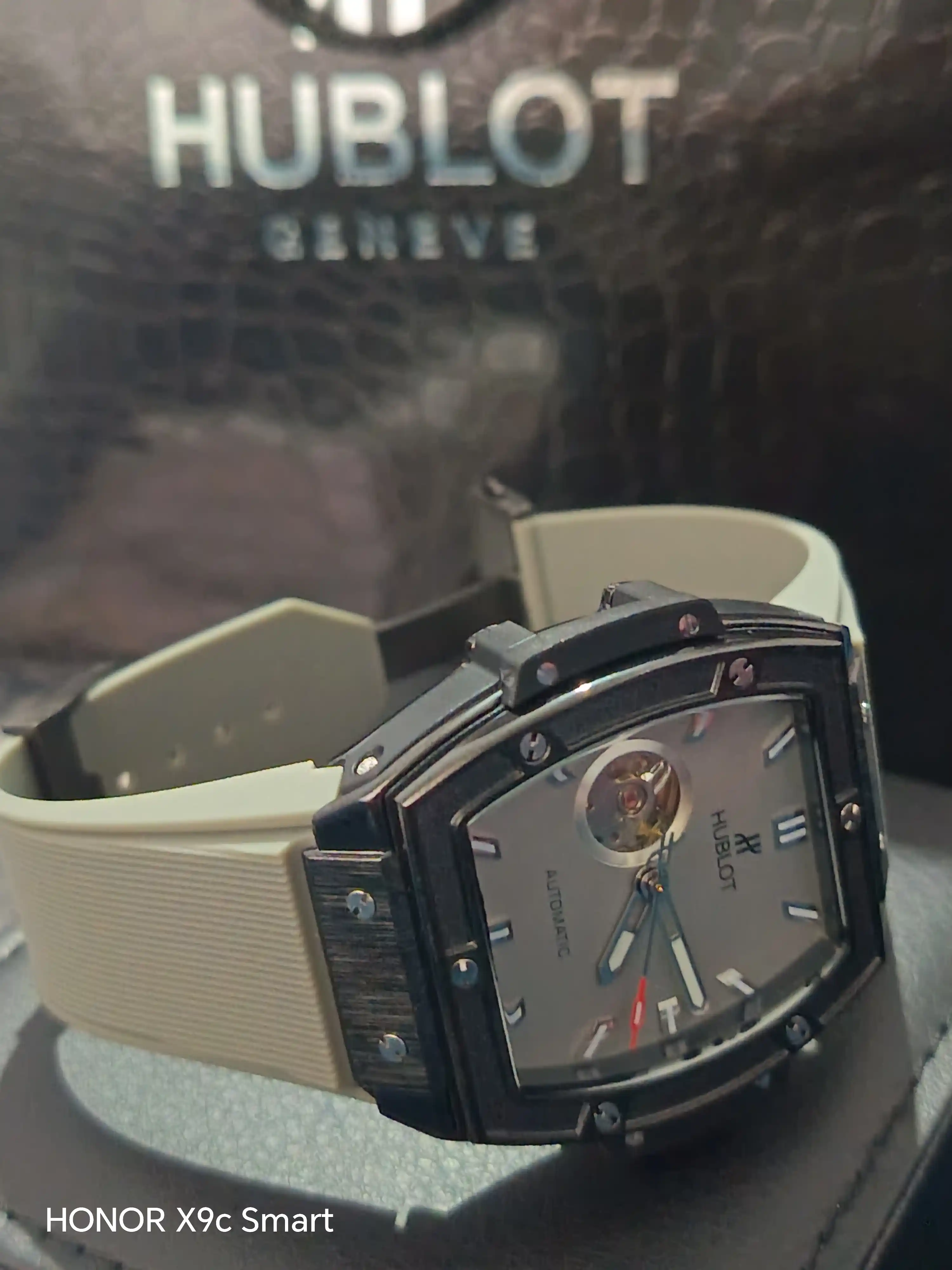 Erkaklar qo'l soati hublot, mexanika qo'l soati,karobka dakument hujjatlari
