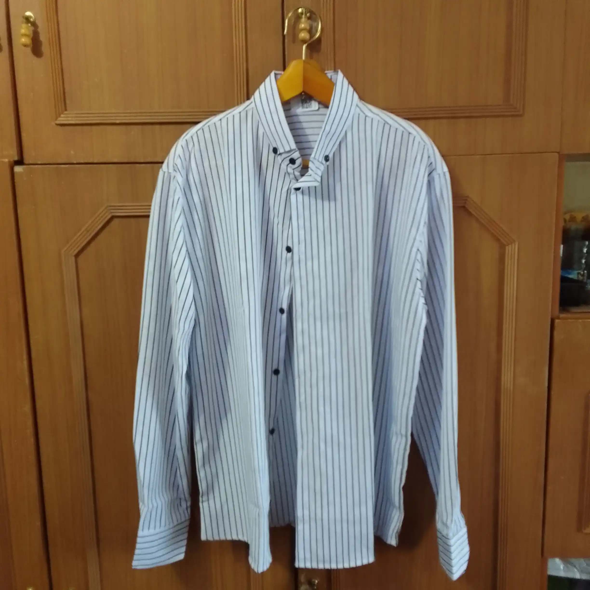 Erkaklar ko‘ylagi, klassik, belga yopishgan, yo‘l-yo‘l, bir xil rangli Slim Fit