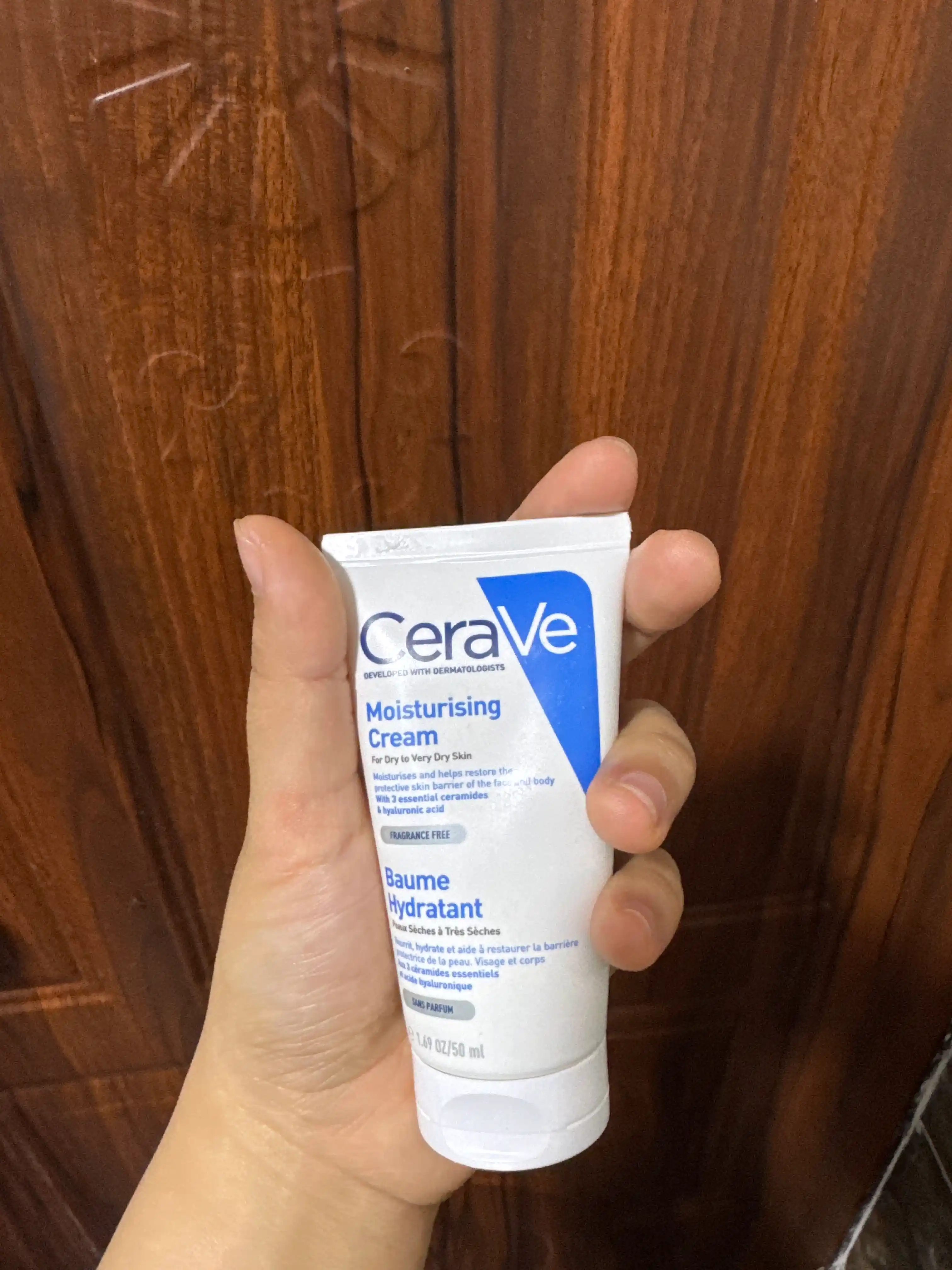 CeraVe Quruq va juda quruq yuz va badan terisi uchun namlantiruvchi krem, 50 ml