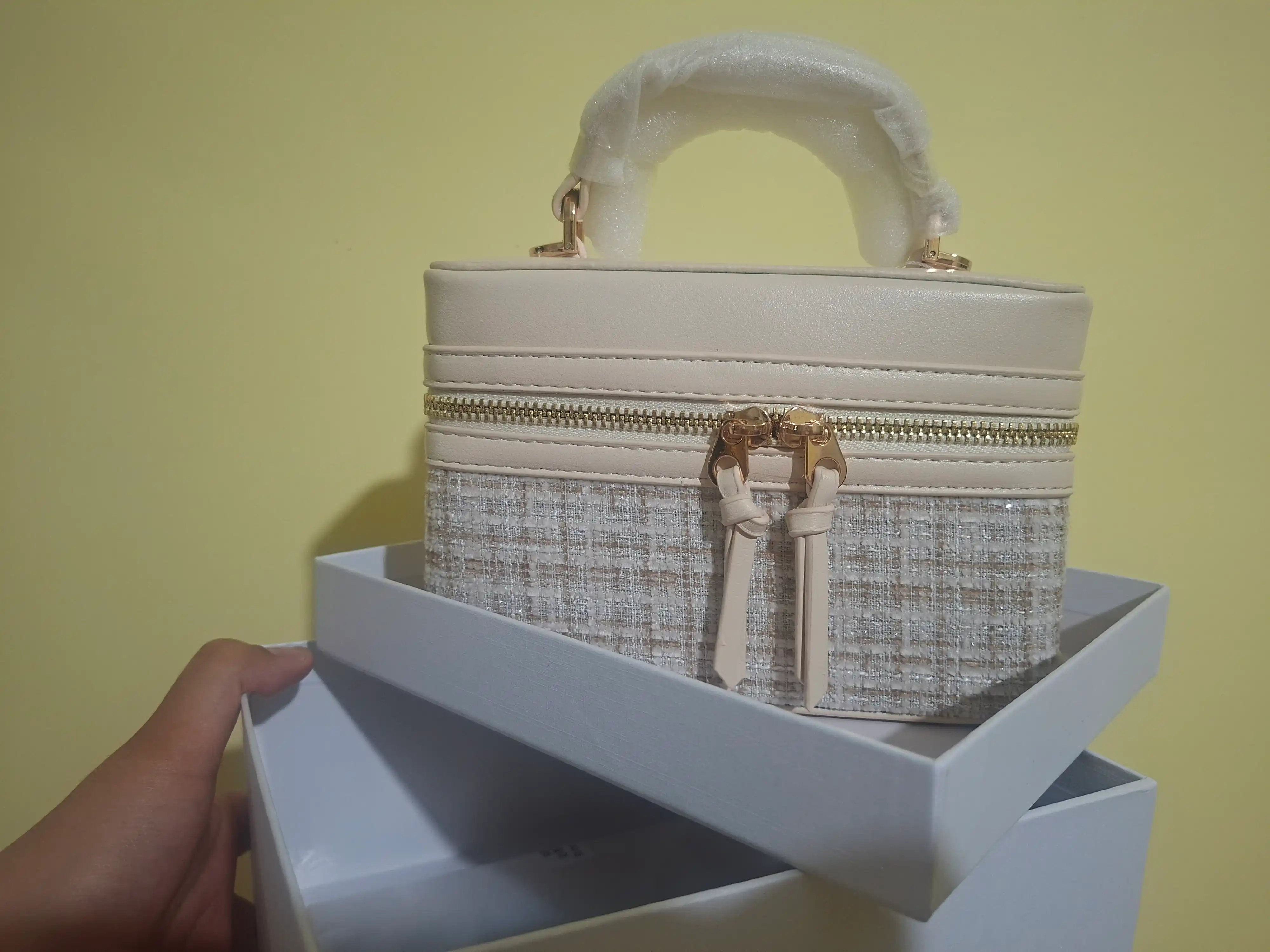 Женская сумка в стиле Zara