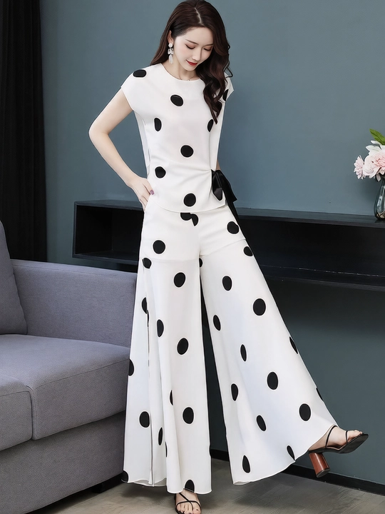 Ayollar uchun zamonaviy ikki qismli kostyum — Polka Dot - 