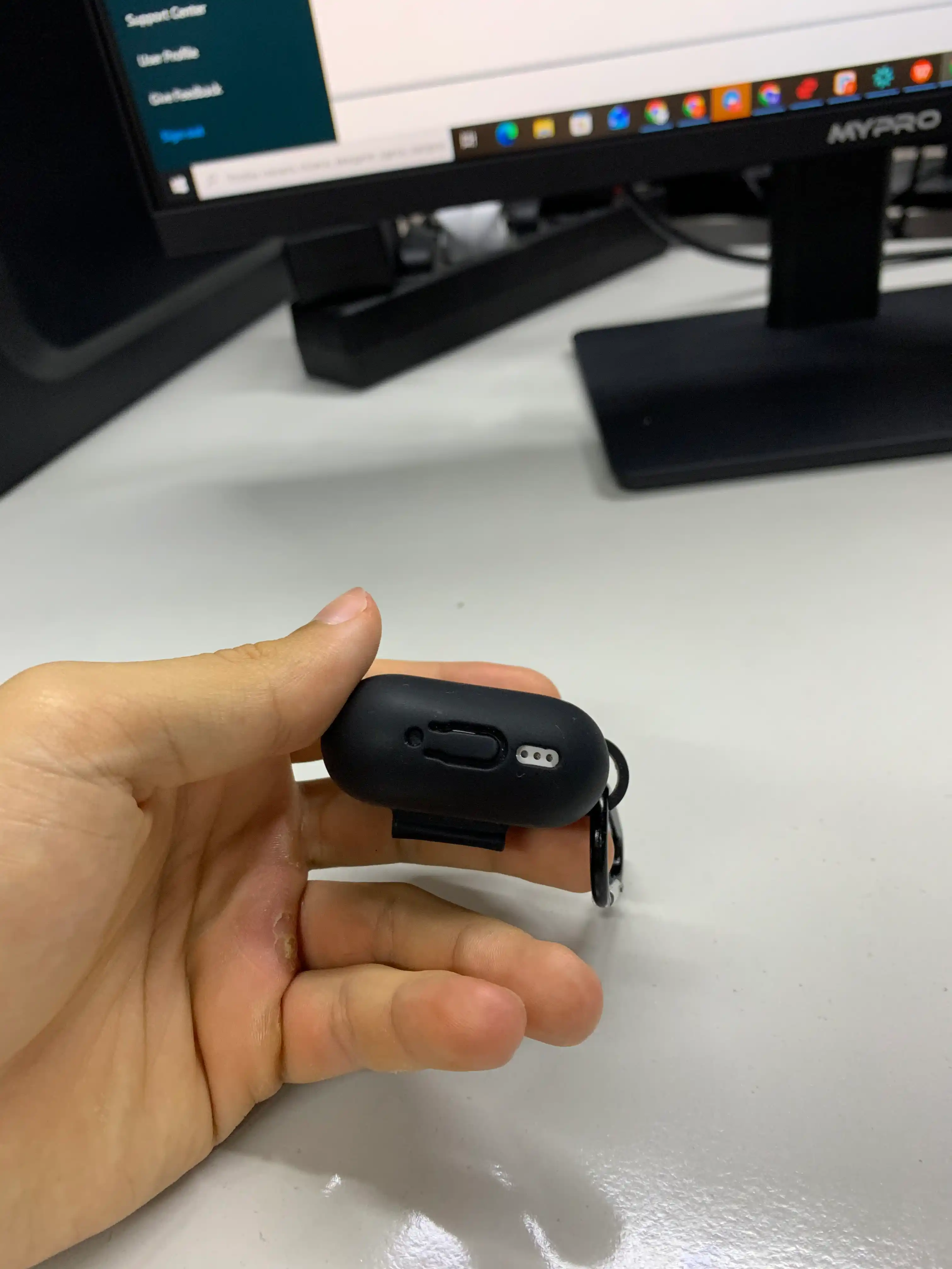 Матовый чехол для AirPods 3, Airpods Pro, Airpods Pro 2, Airpods 4, Airpods 2.2
