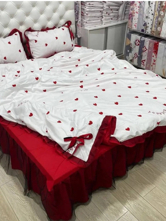 Двуспальное постельное белье, изготовлено из хлопка