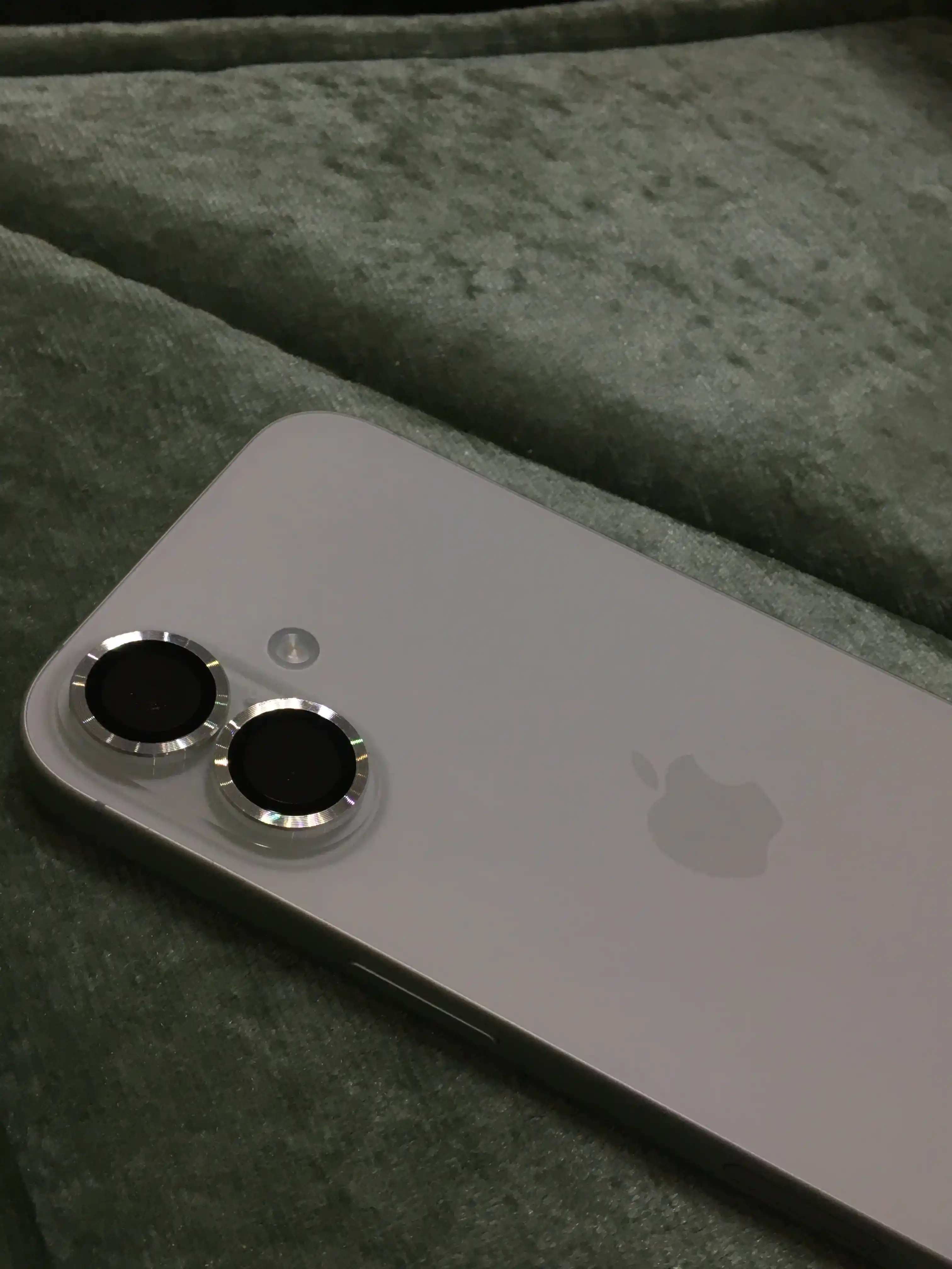 IPhone 13Pro, 14, 14 Pro, 15, 15 Pro, 16, 16 Pro, 17, 17 Pro kamerasi uchun himoya oynasi