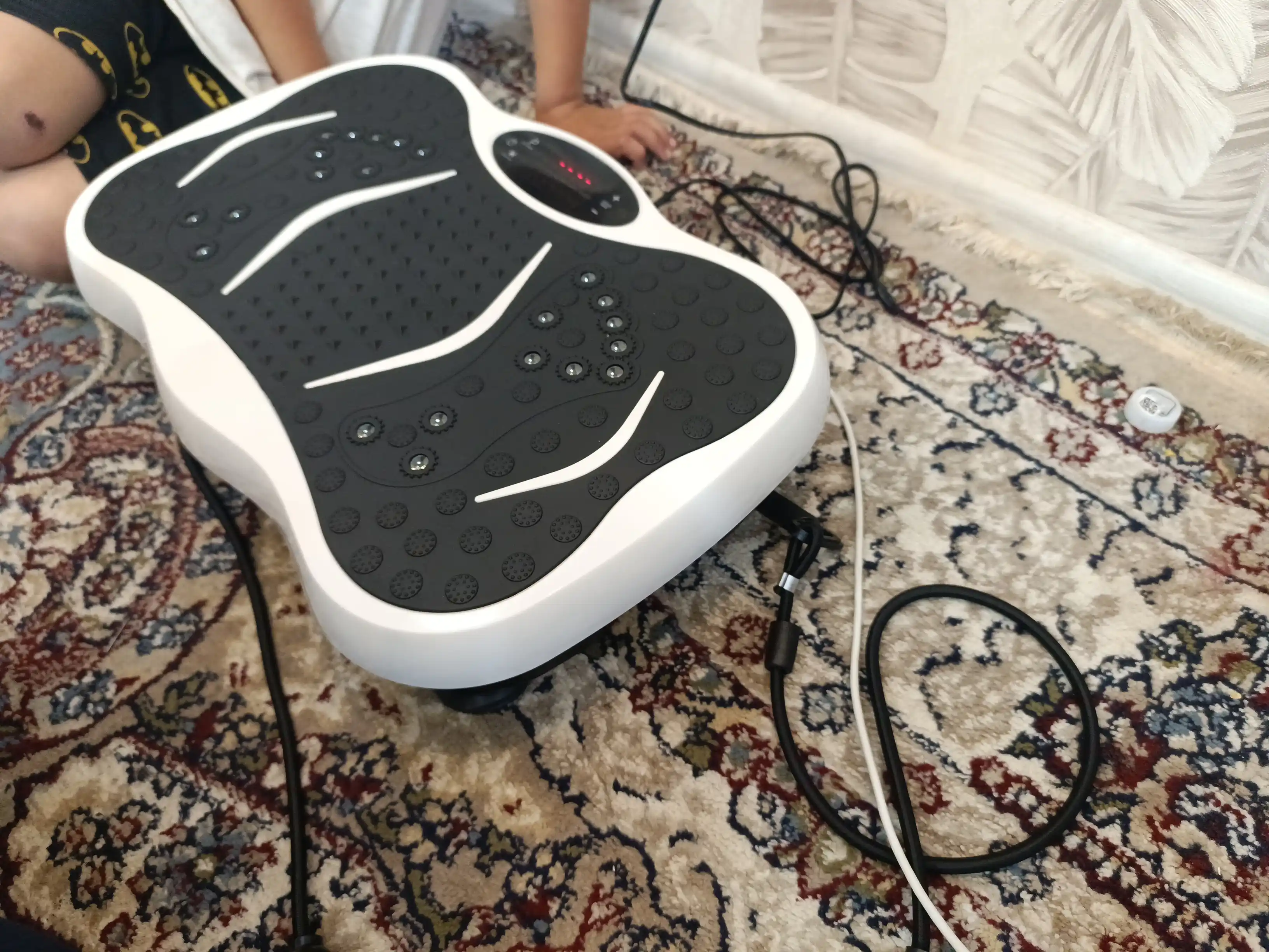 Vibratsion fitnes platforma — massaj funksiyasi, pult KECHITE+ Bluetooth