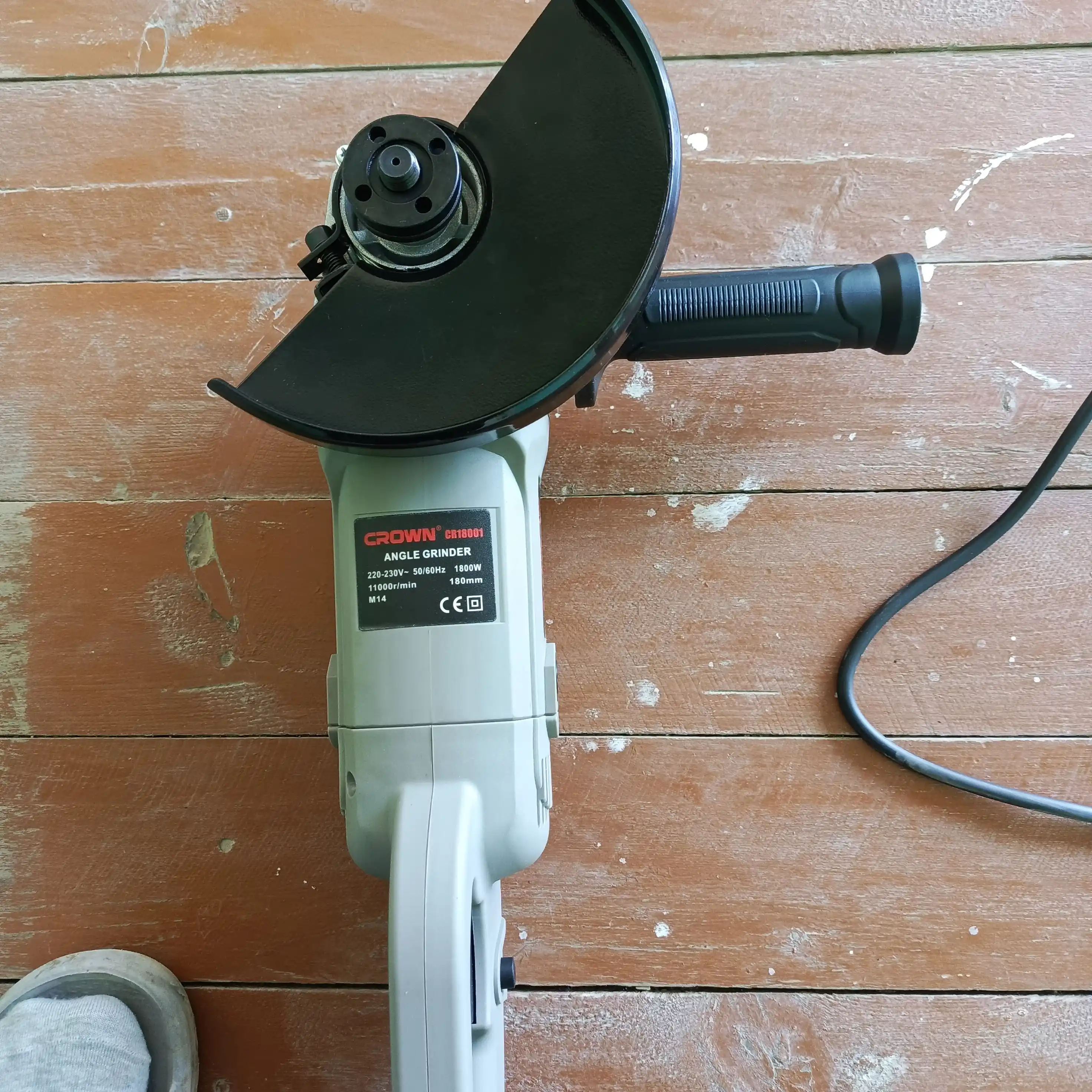 Crown 180 mm bolgarka, professional burchakli silliqlagich 1600W